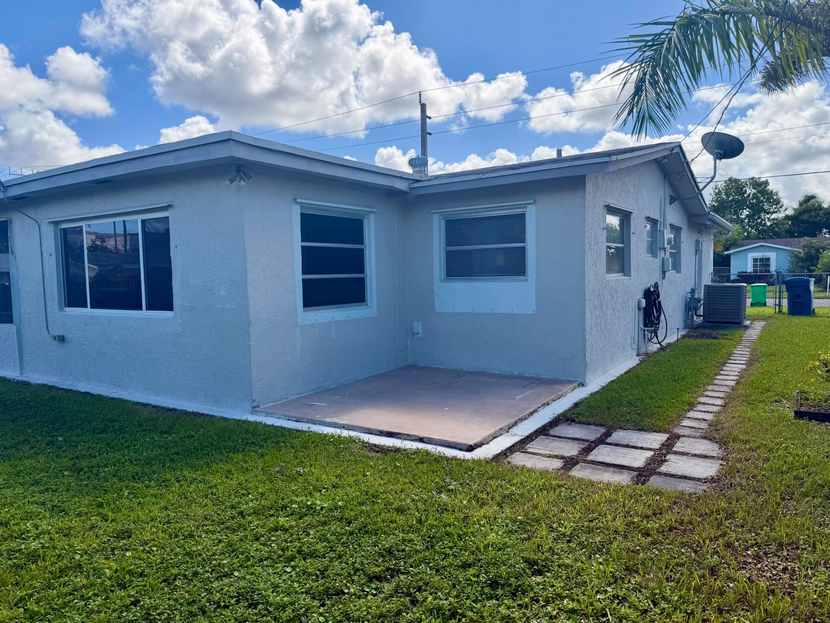 8361 NW 27th, Sunrise FL 33322