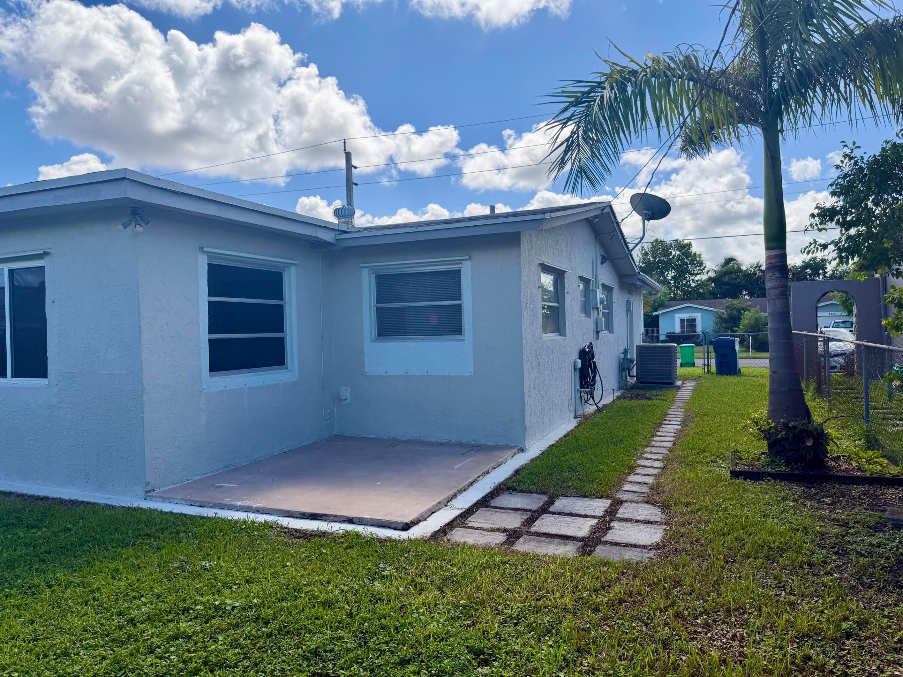 8361 NW 27th, Sunrise FL 33322