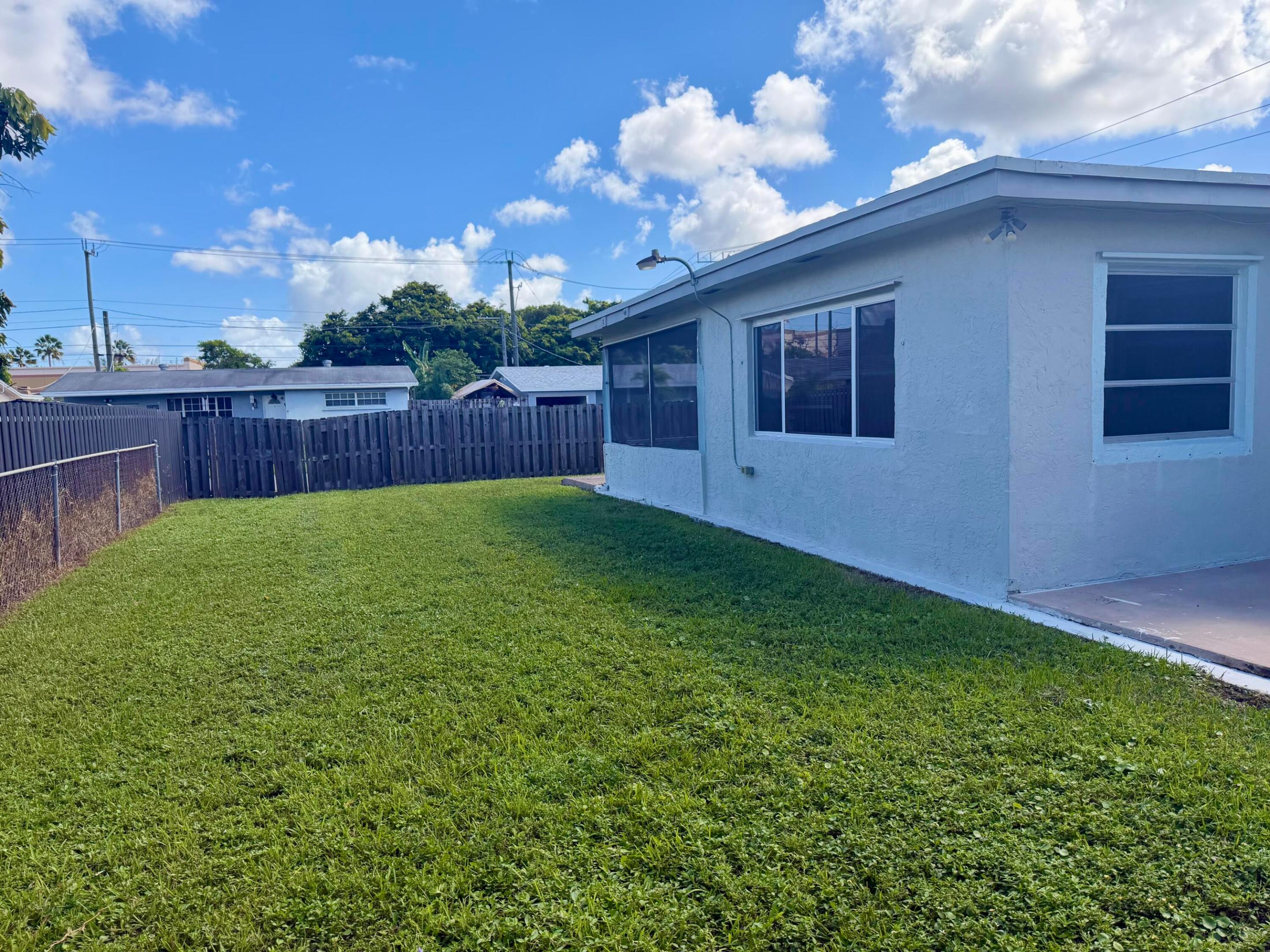 8361 NW 27th, Sunrise FL 33322