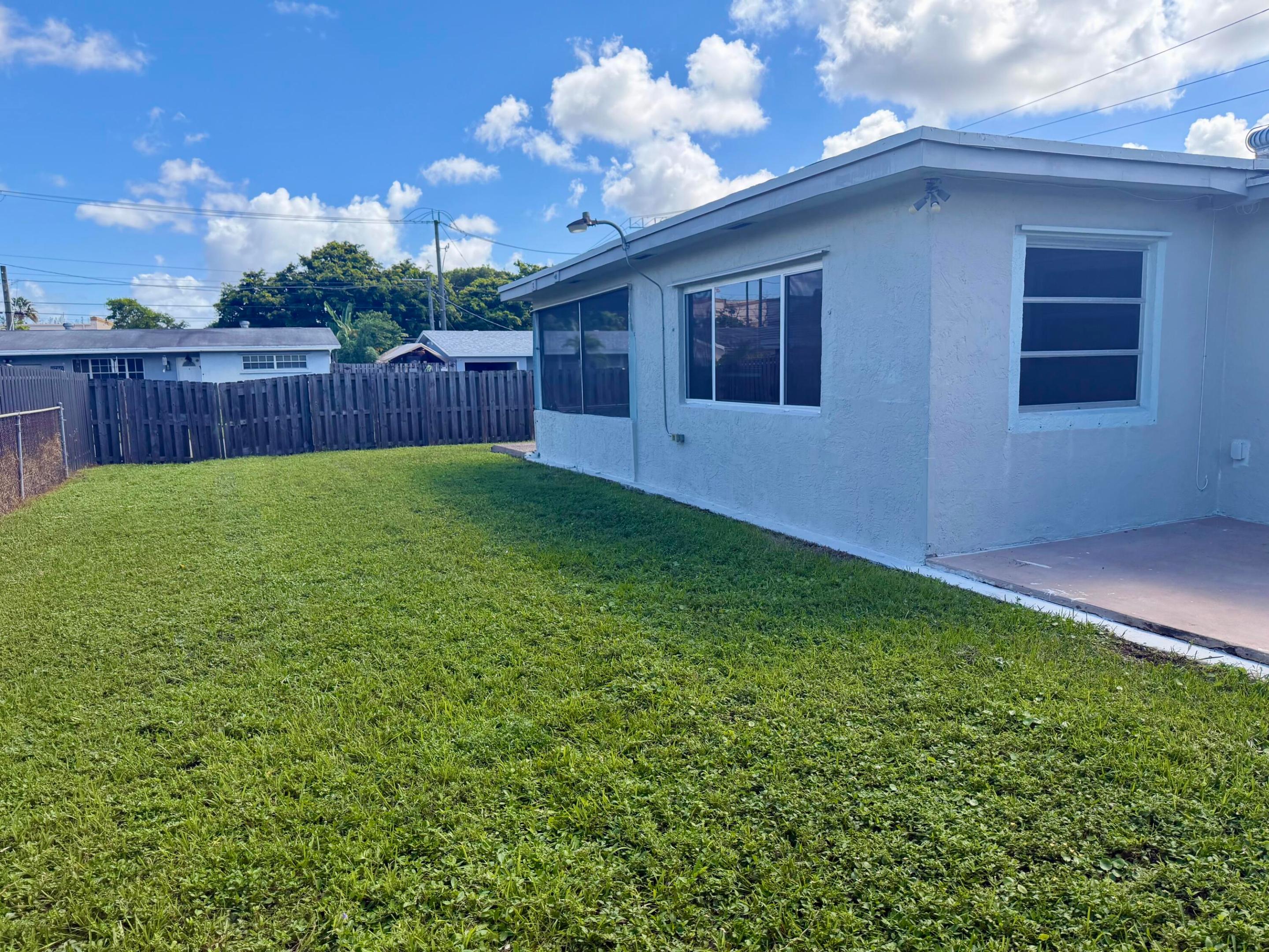 8361 NW 27th, Sunrise FL 33322