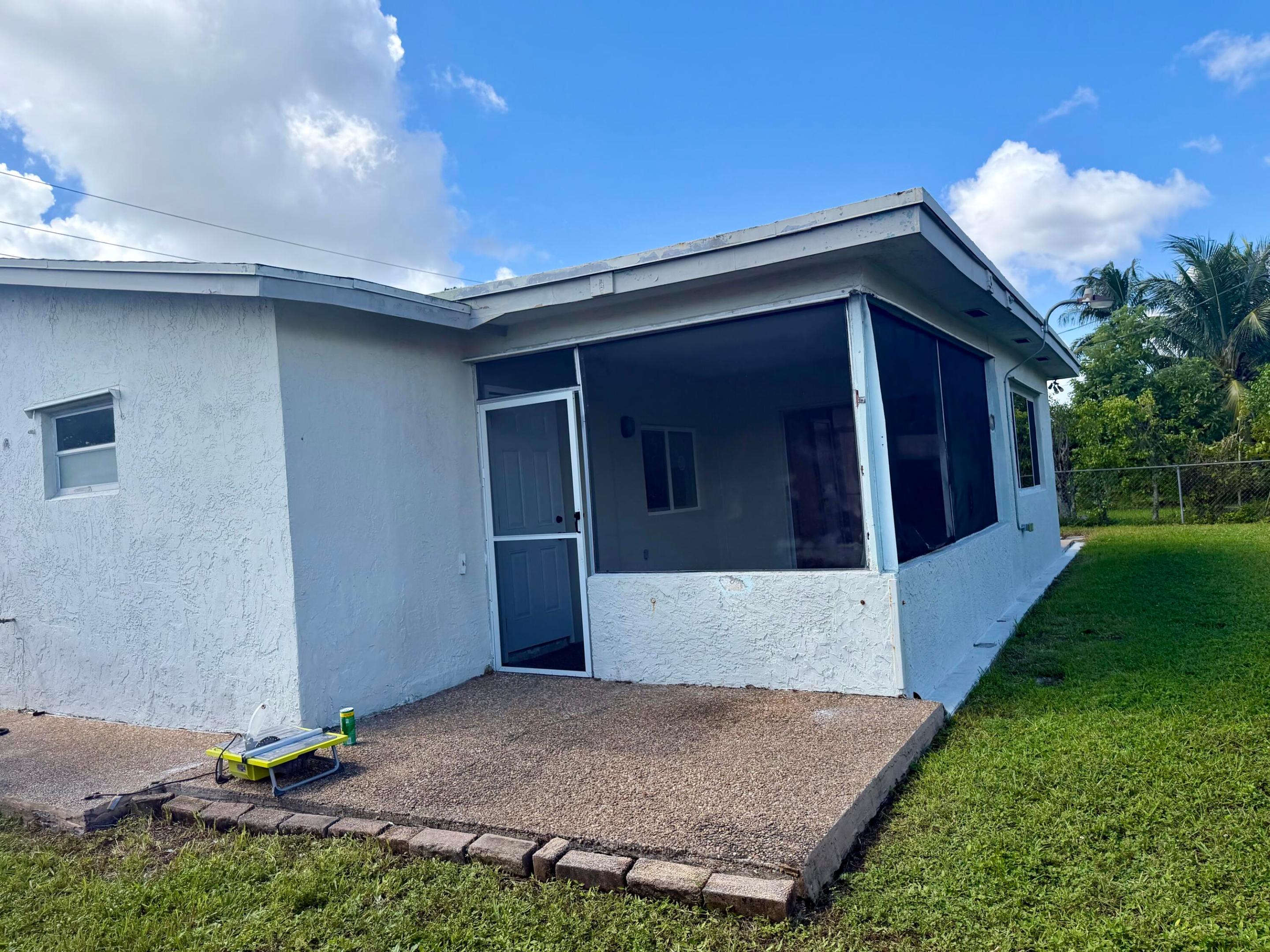 8361 NW 27th, Sunrise FL 33322