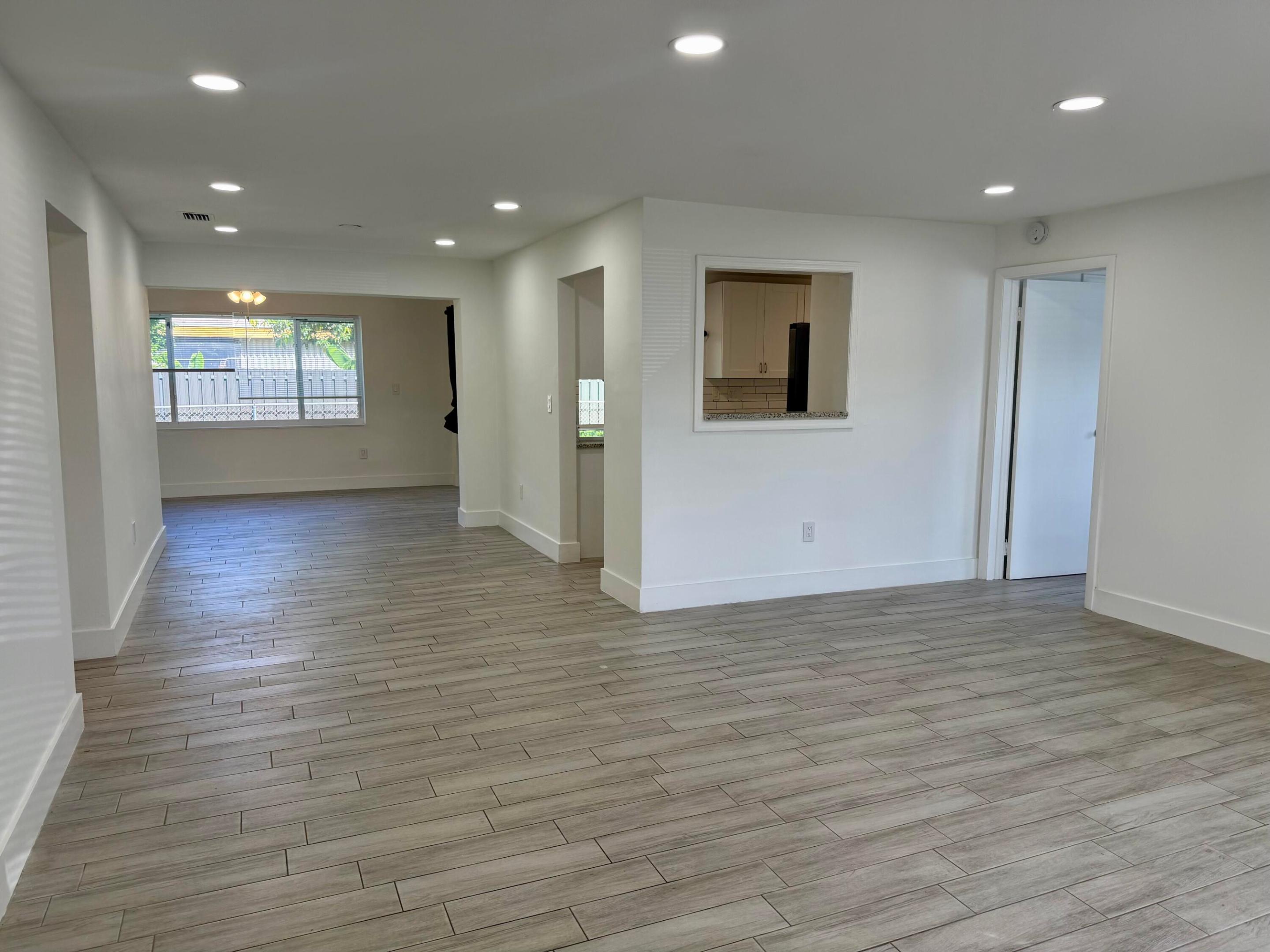 8361 NW 27th, Sunrise FL 33322