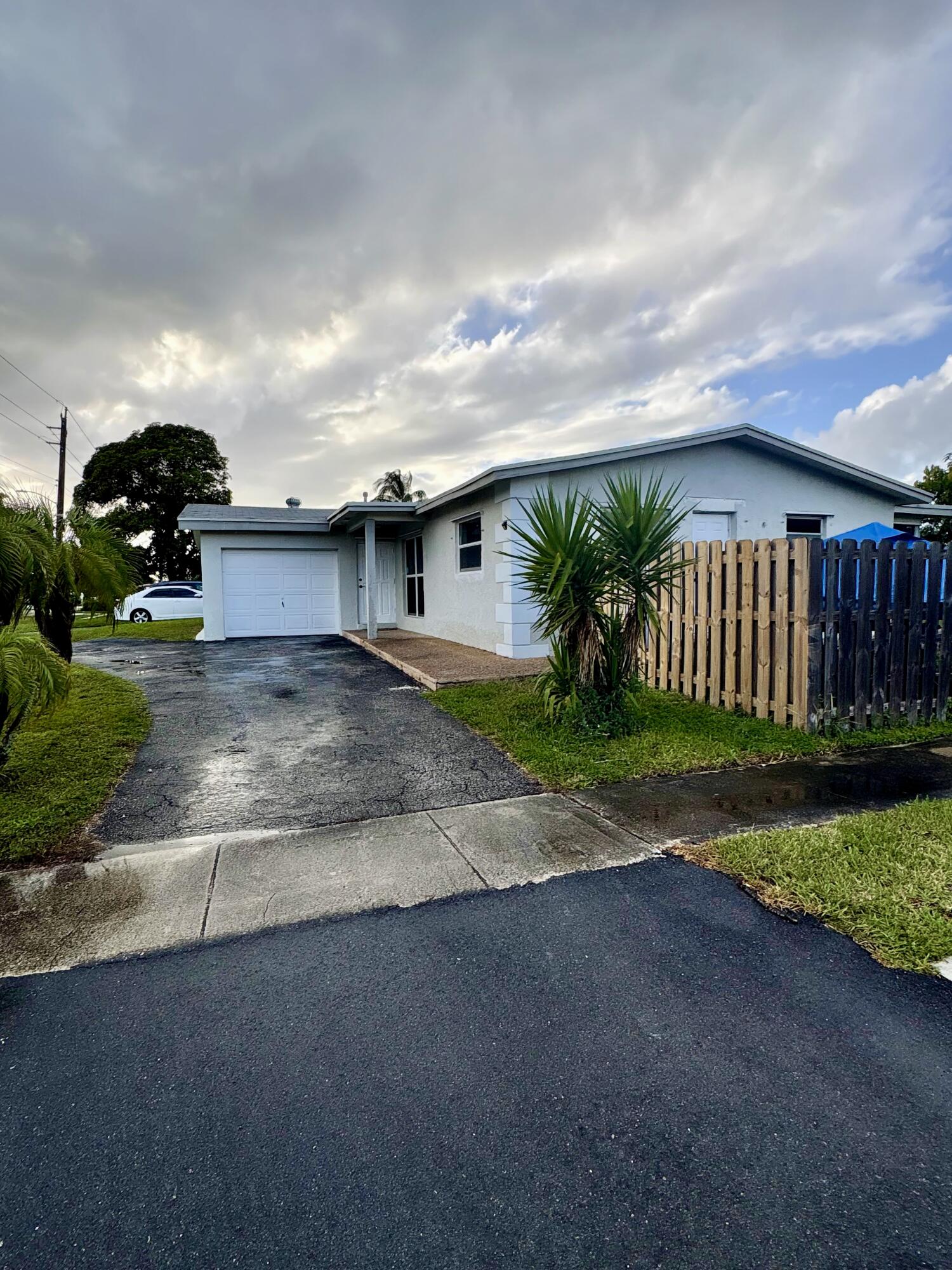 8361 NW 27th, Sunrise FL 33322