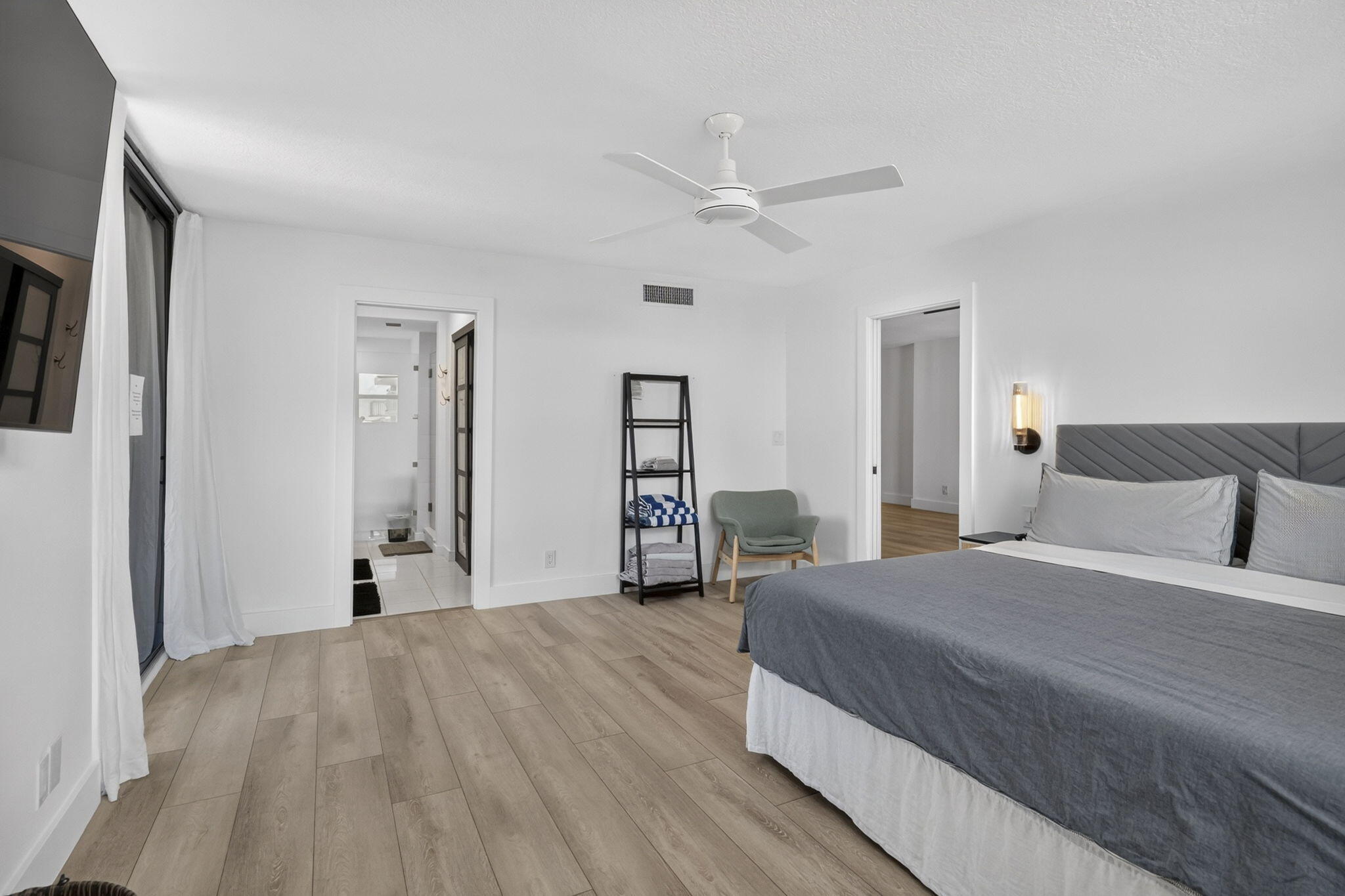 145 S OCEAN #719, Palm Beach Shores FL 33404