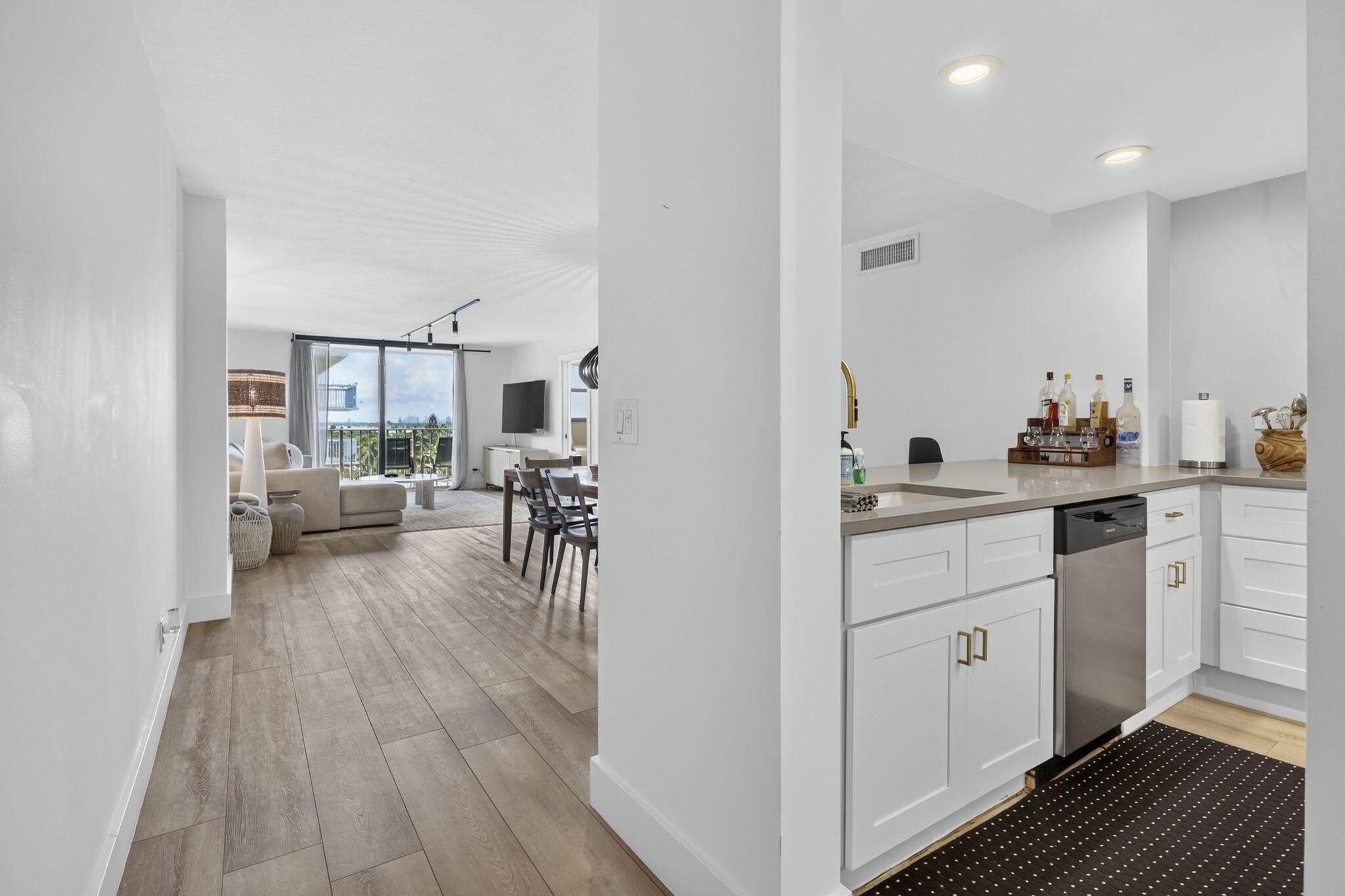 145 S OCEAN #719, Palm Beach Shores FL 33404