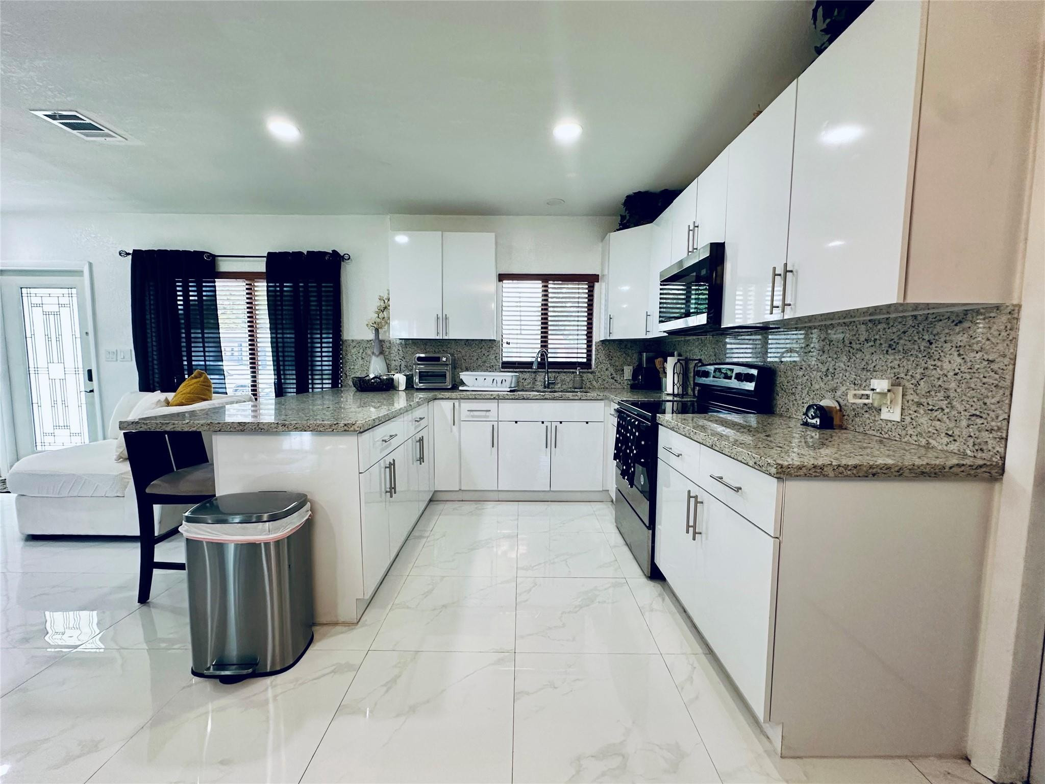 3041 NW 185TH, Miami Gardens FL 33056