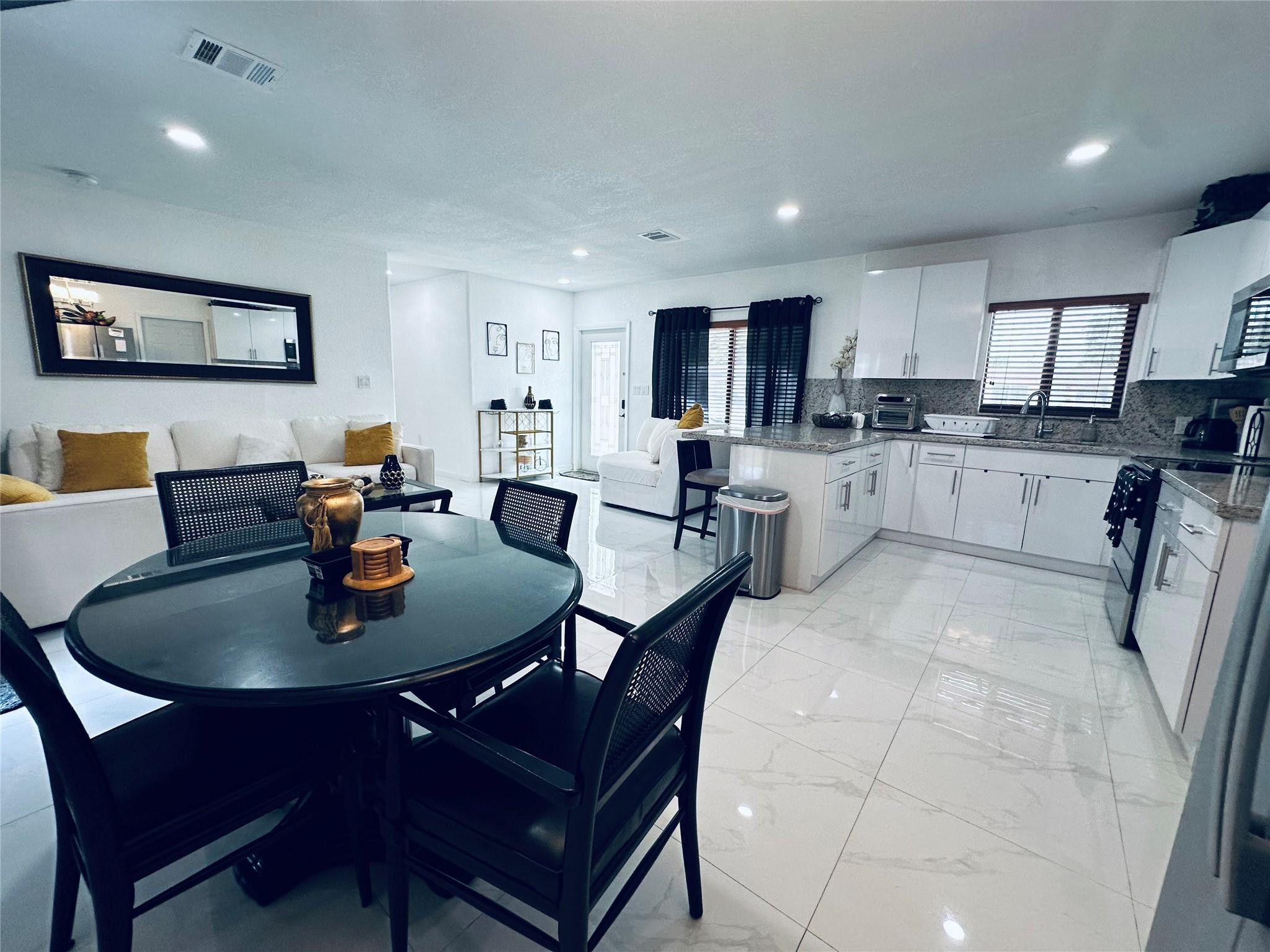3041 NW 185TH, Miami Gardens FL 33056