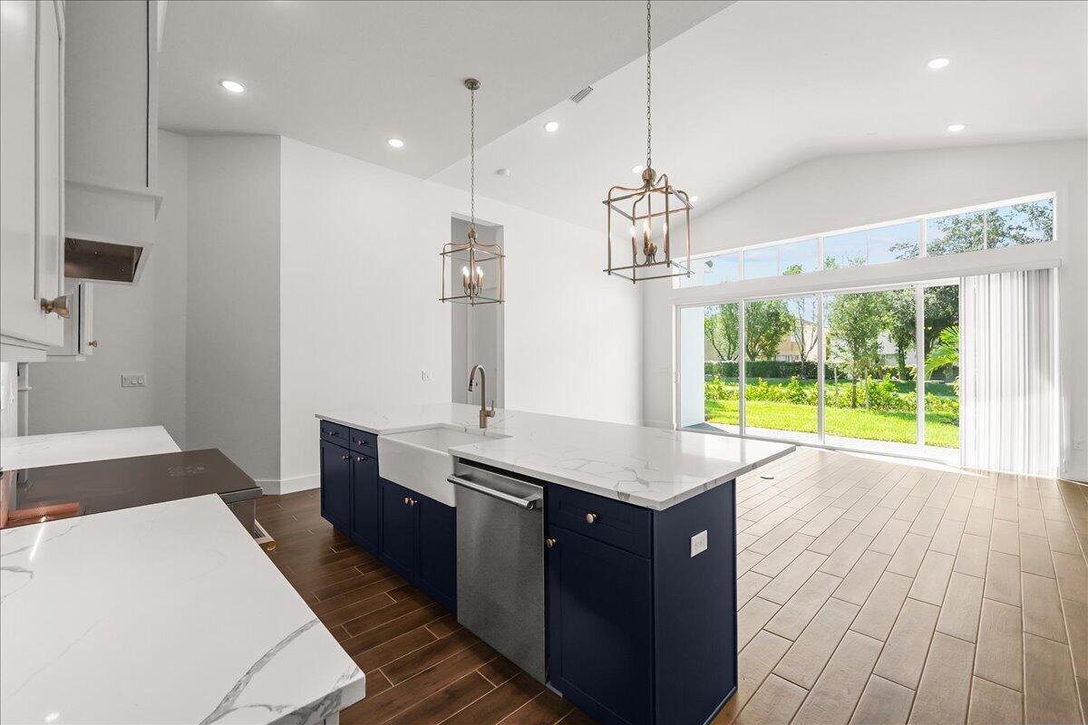 146 Parkside, Royal Palm Beach FL 33414
