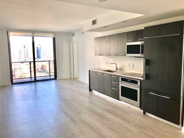 45 SW 9th #3509, Miami FL 33130