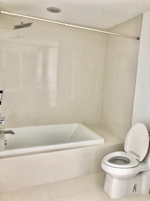 45 SW 9th #3509, Miami FL 33130