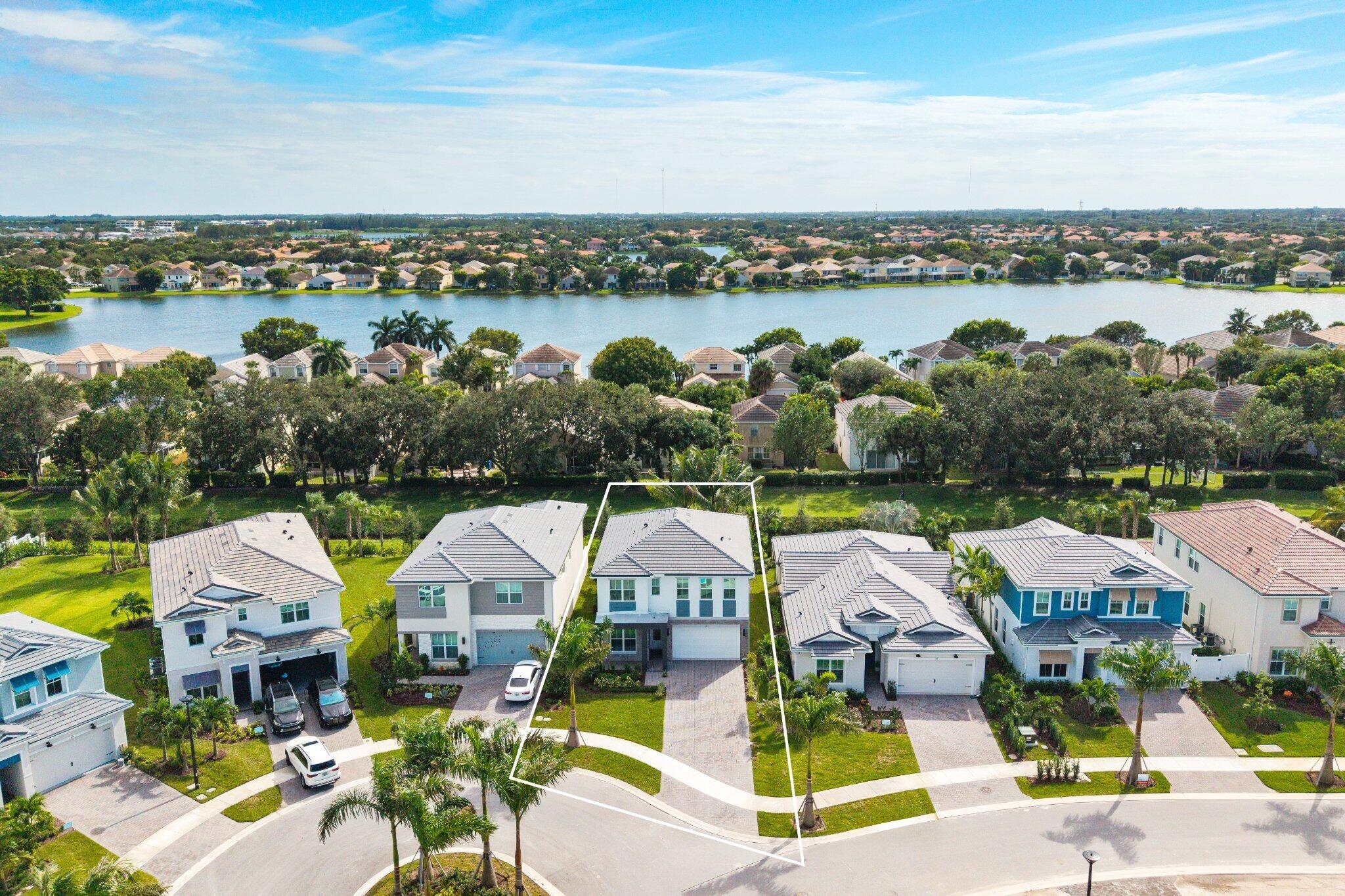 138 Parkside, Royal Palm Beach FL 33414
