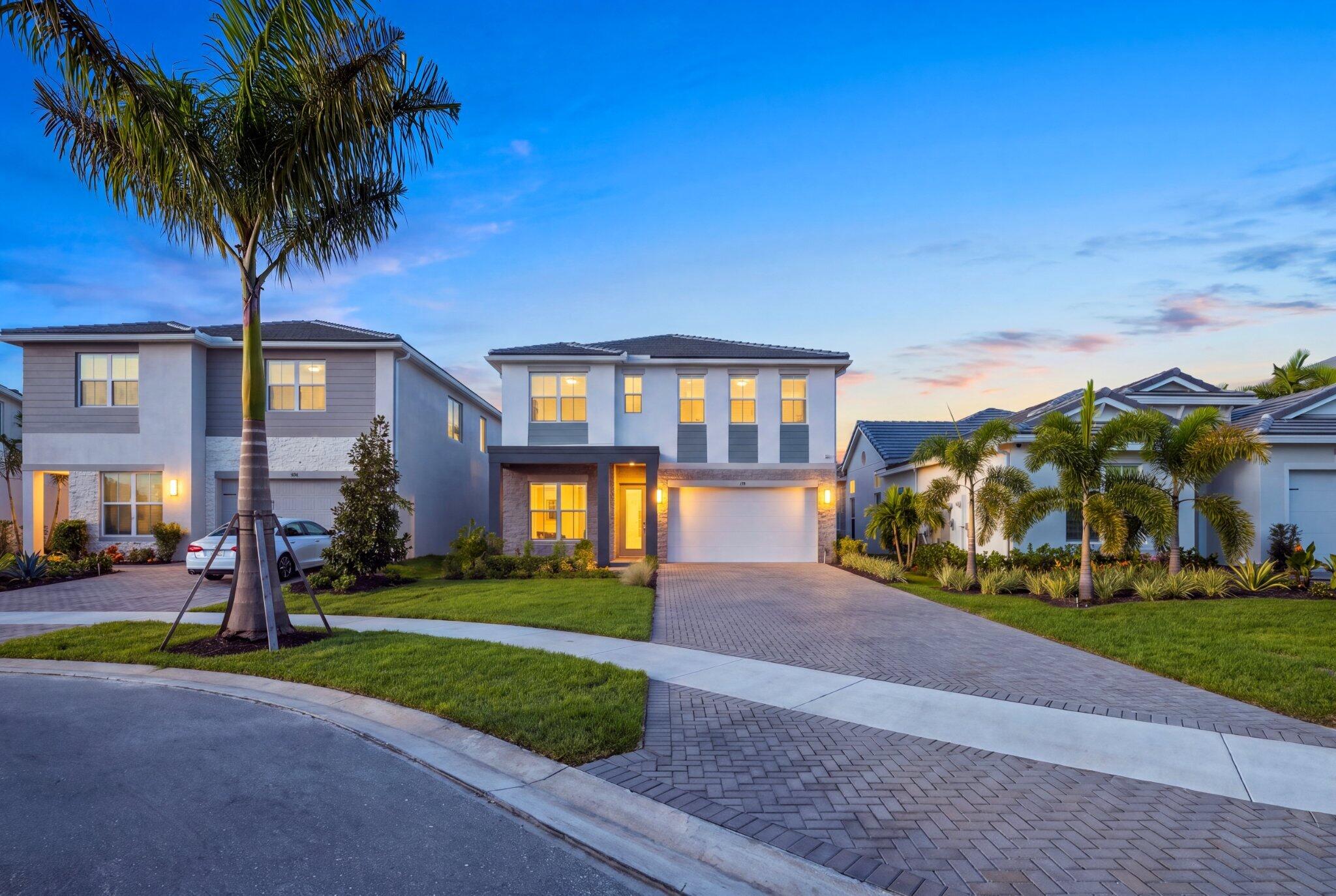 138 Parkside, Royal Palm Beach FL 33414
