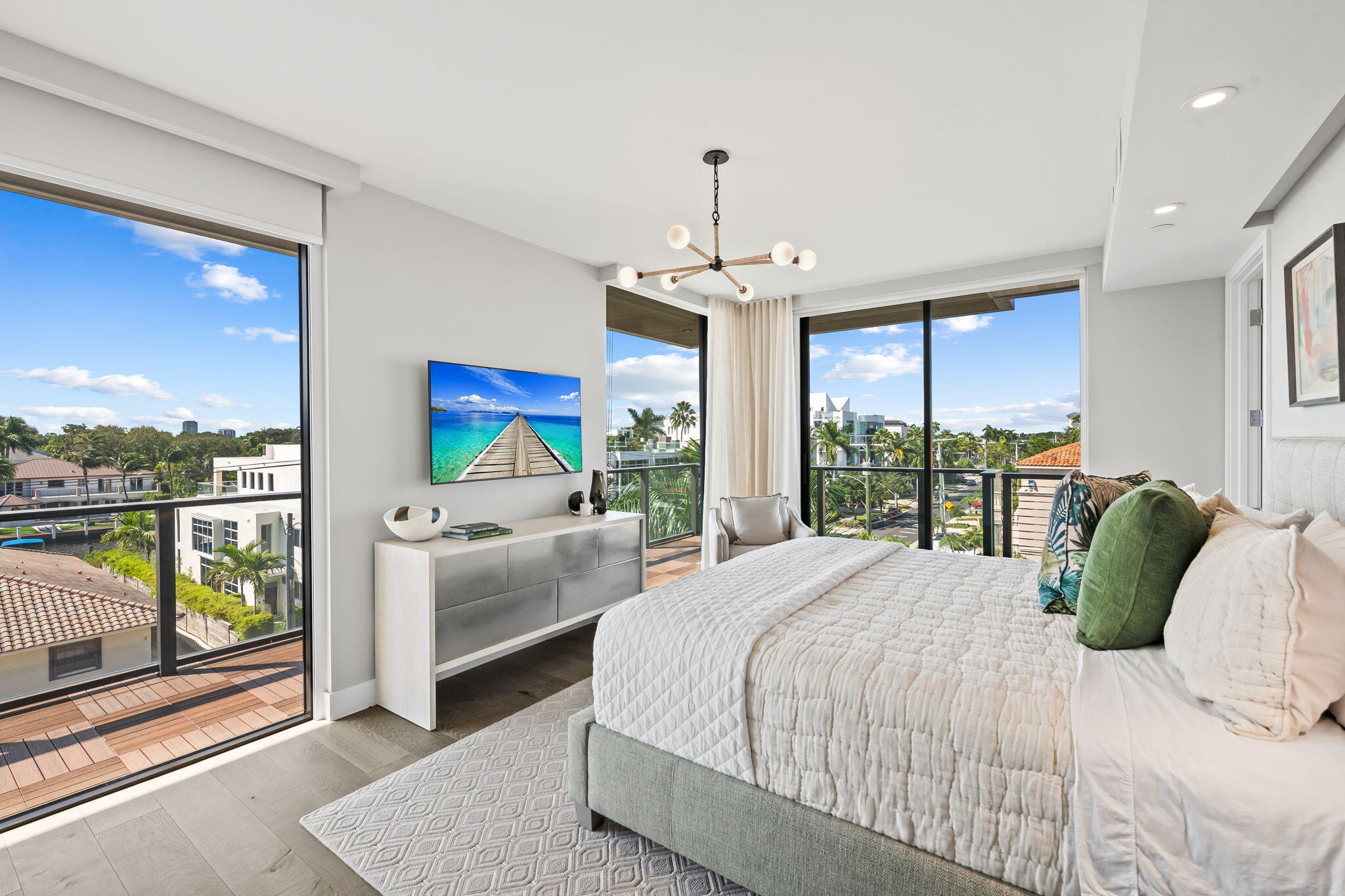 124 HENDRICKS #PH401, Fort Lauderdale FL 33301