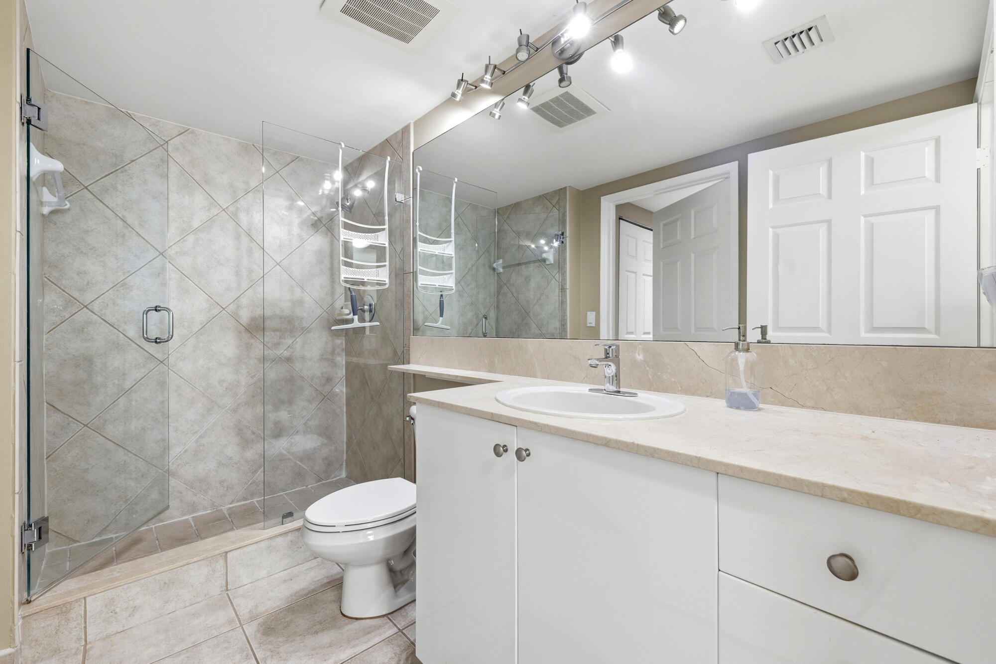 700 E Boynton Beach, Boynton Beach FL 33435