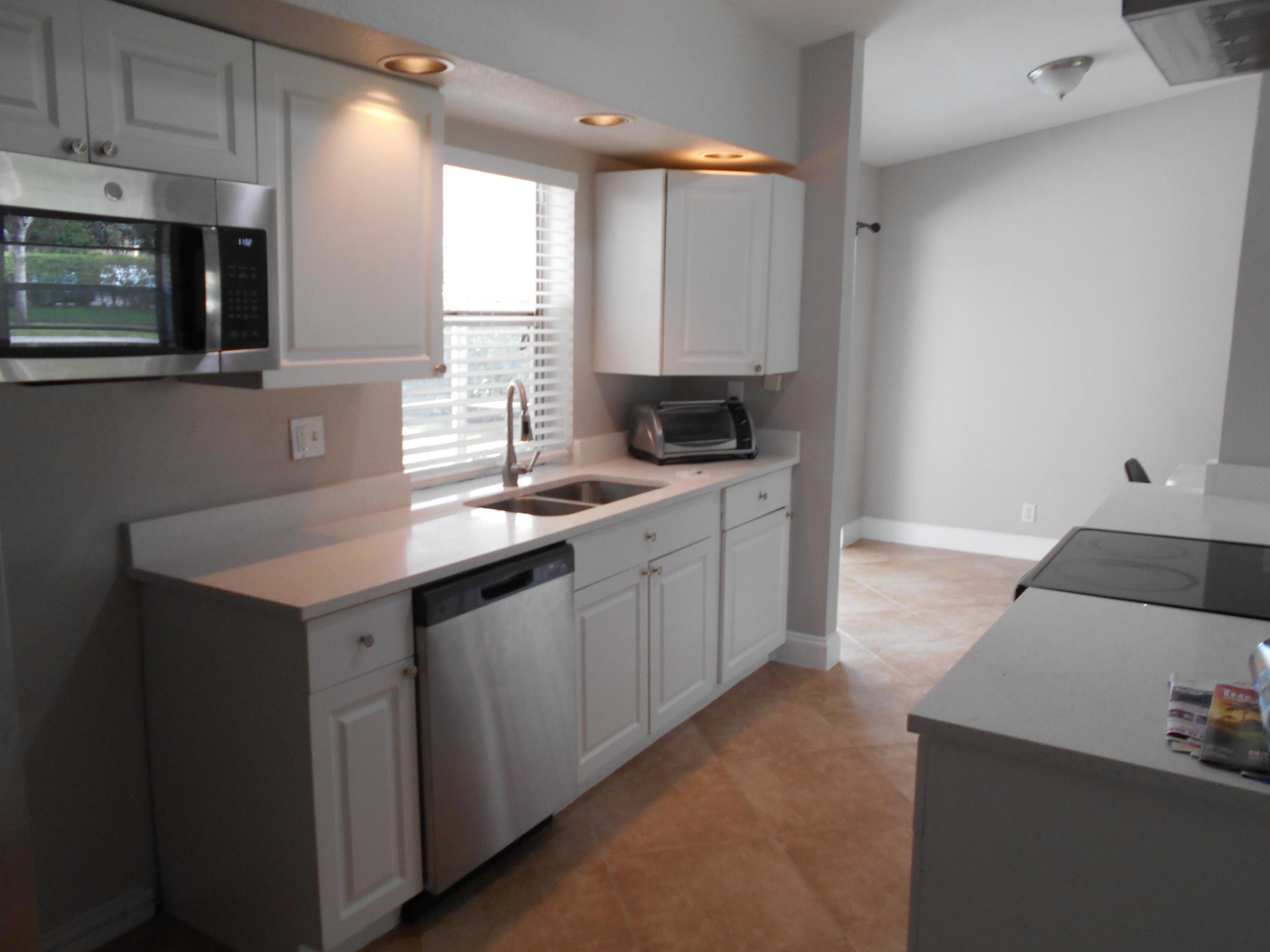 827 NW 87TH, Coral Springs FL 33071