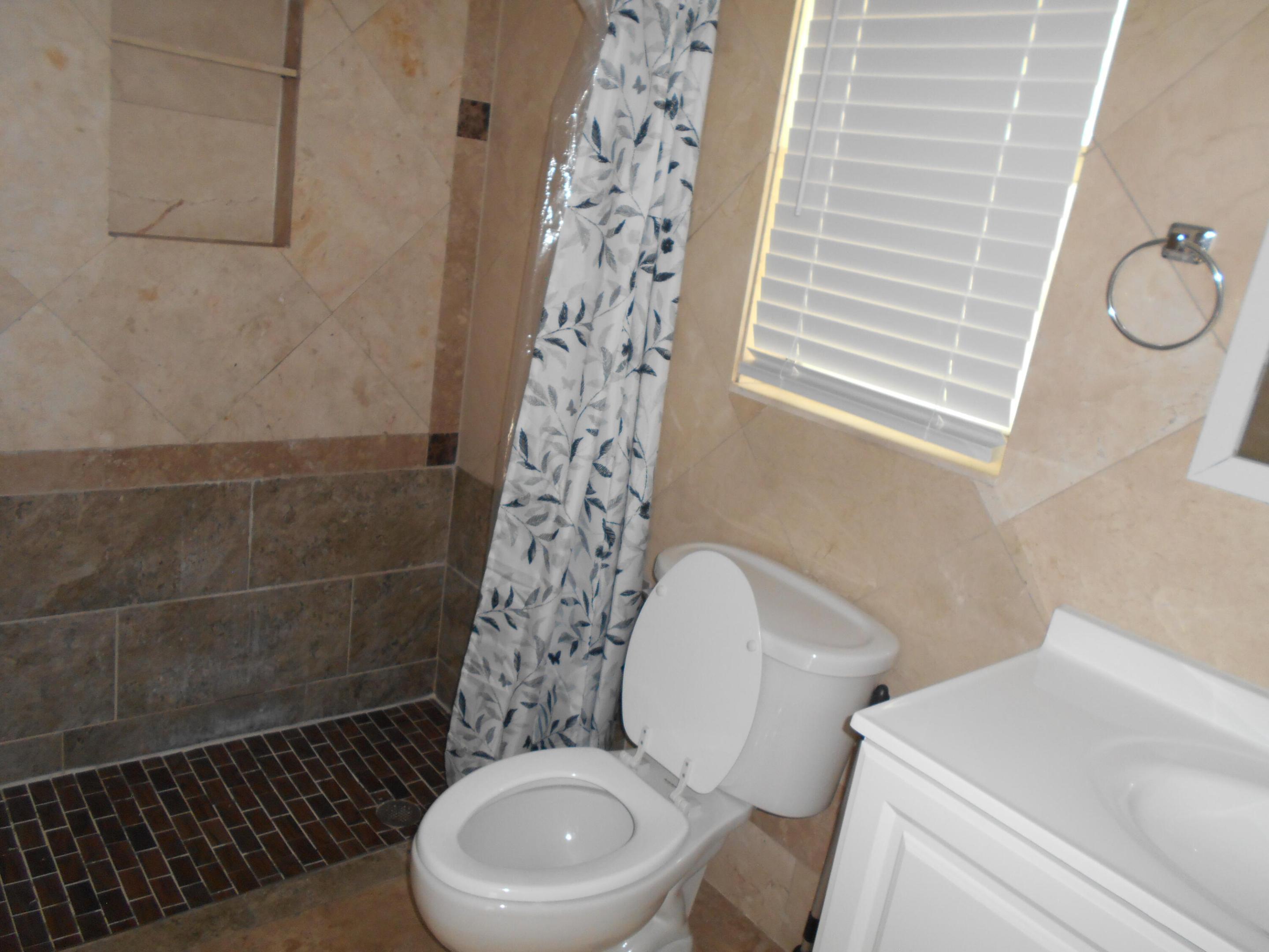 827 NW 87TH, Coral Springs FL 33071