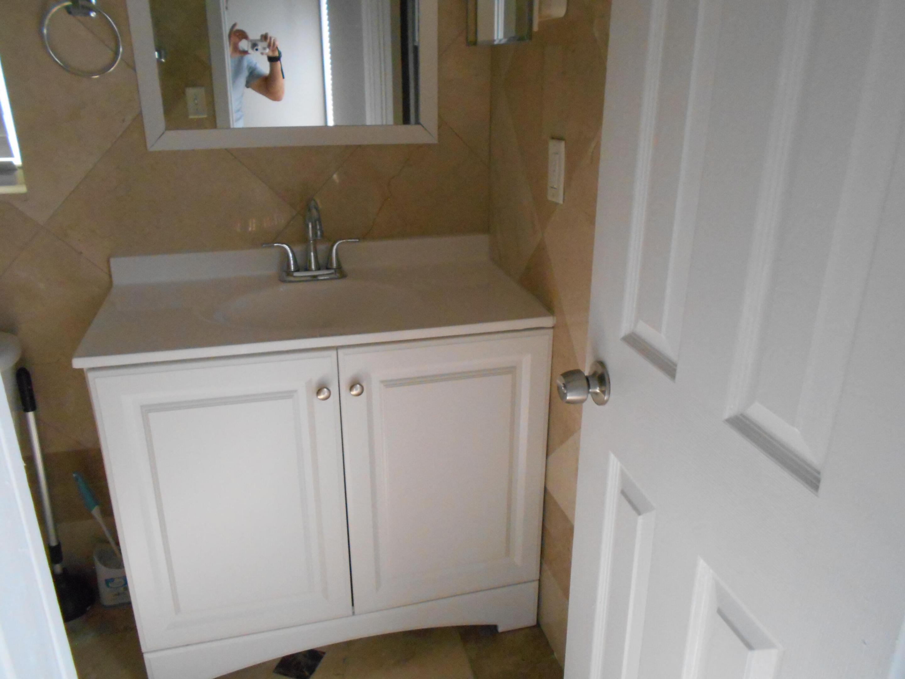 827 NW 87TH, Coral Springs FL 33071
