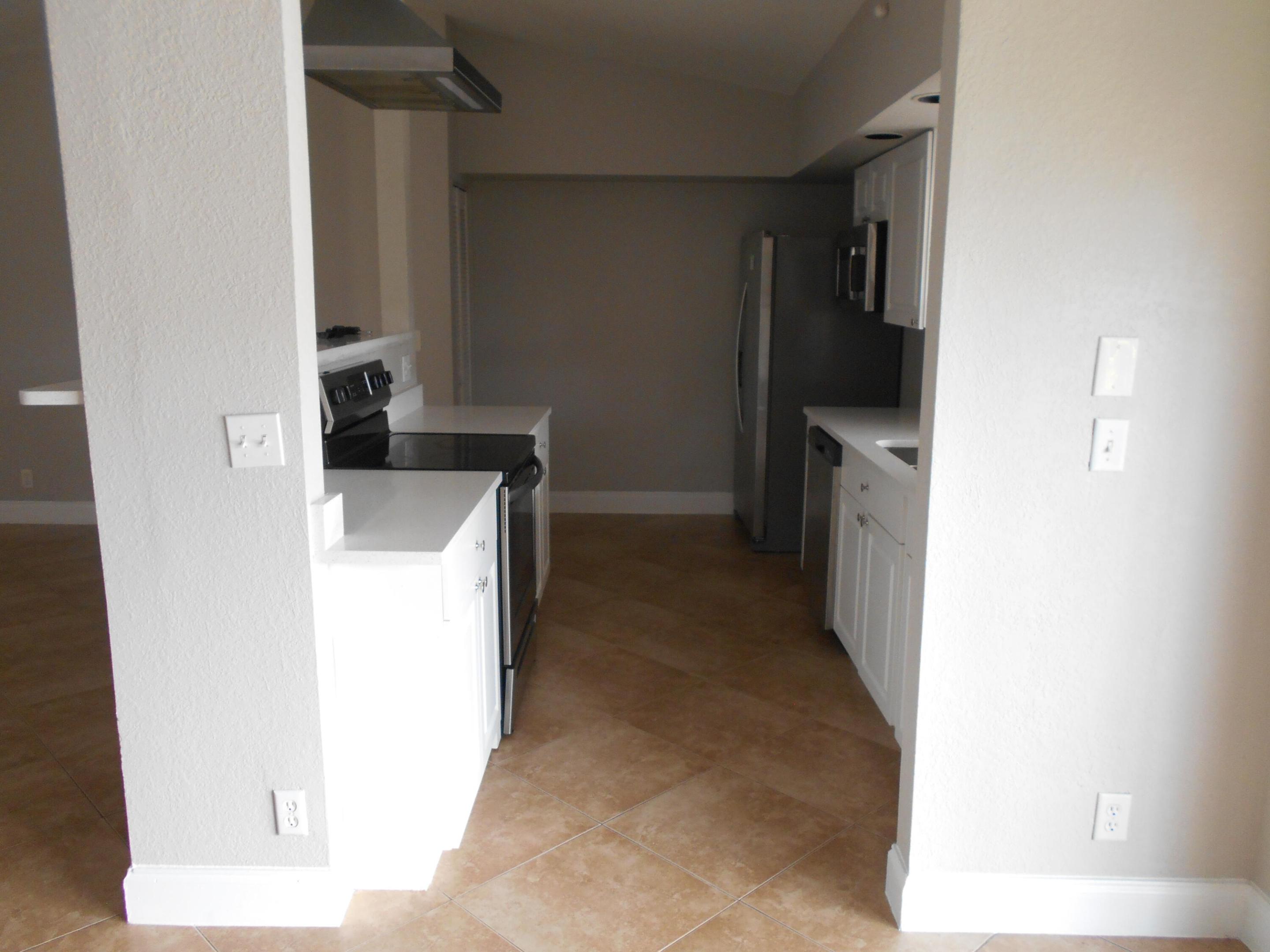 827 NW 87TH, Coral Springs FL 33071