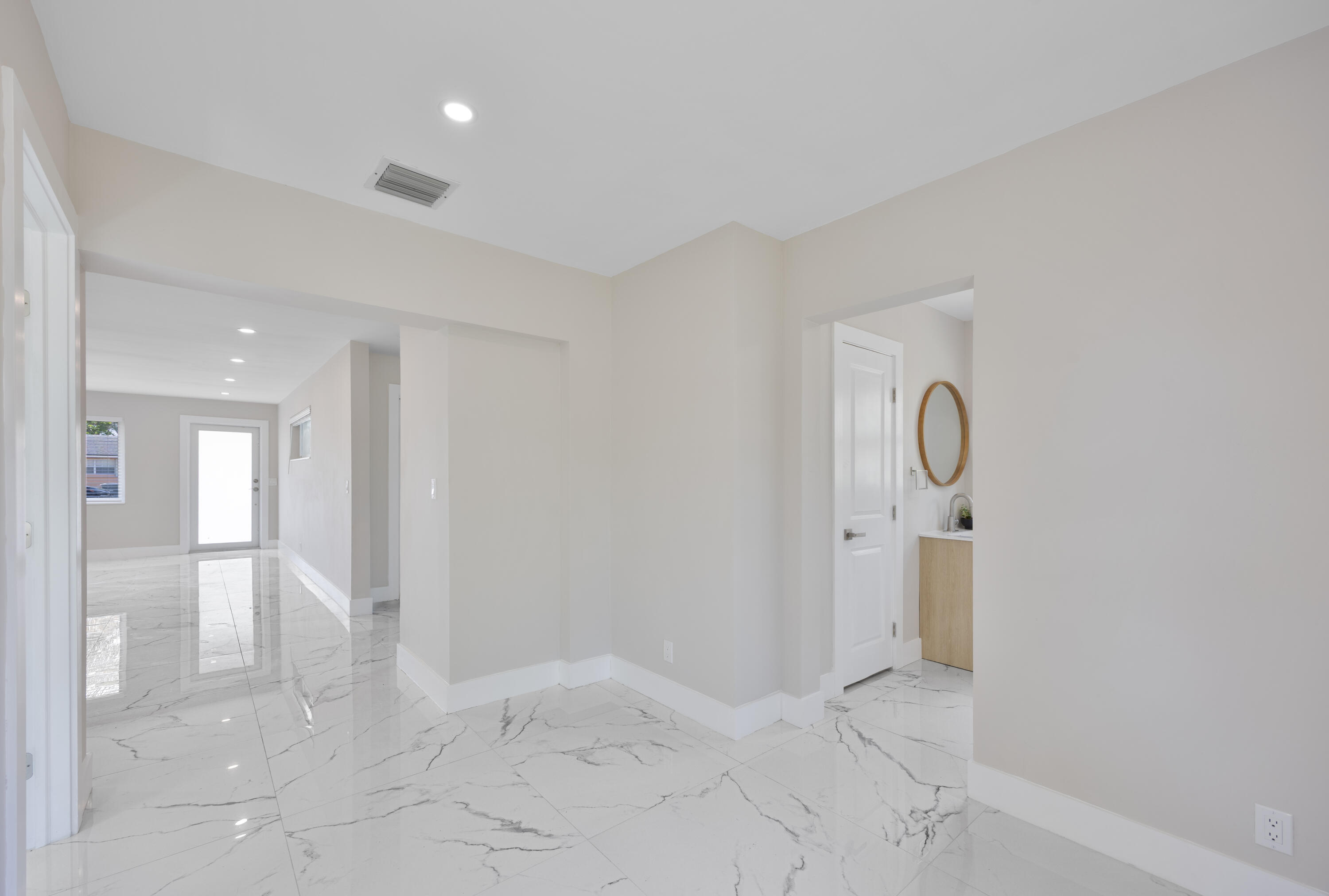215 Evergreen, Lake Park FL 33403