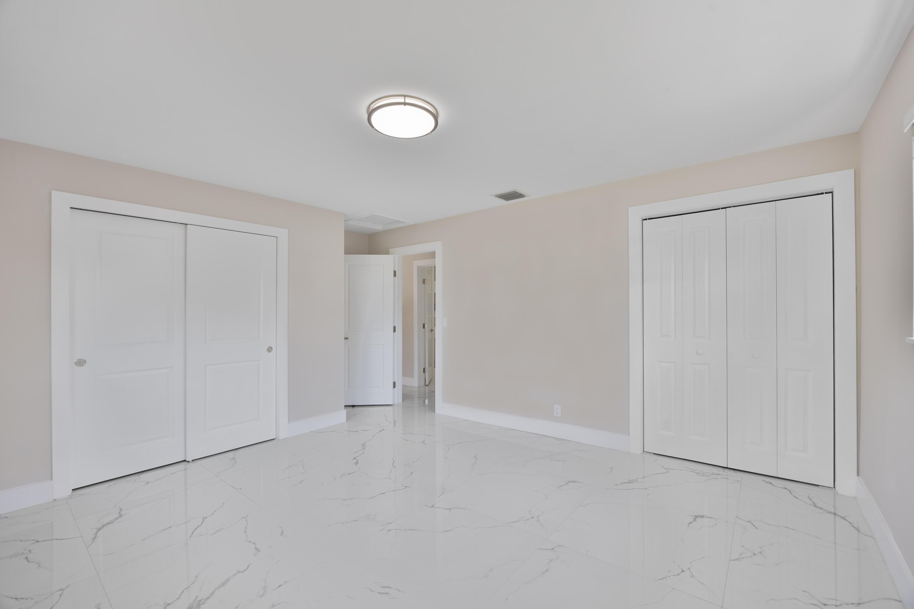 215 Evergreen, Lake Park FL 33403