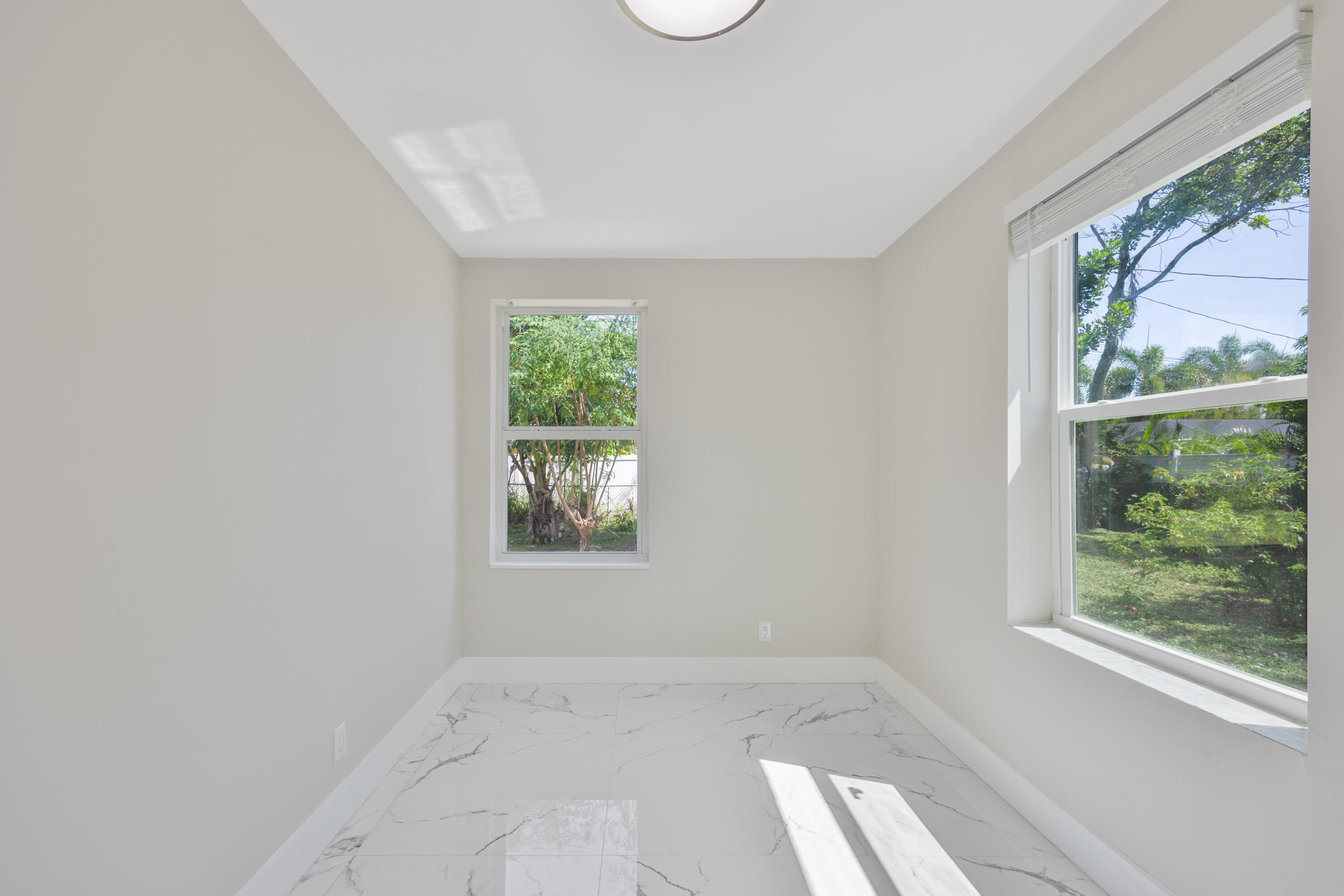 215 Evergreen, Lake Park FL 33403