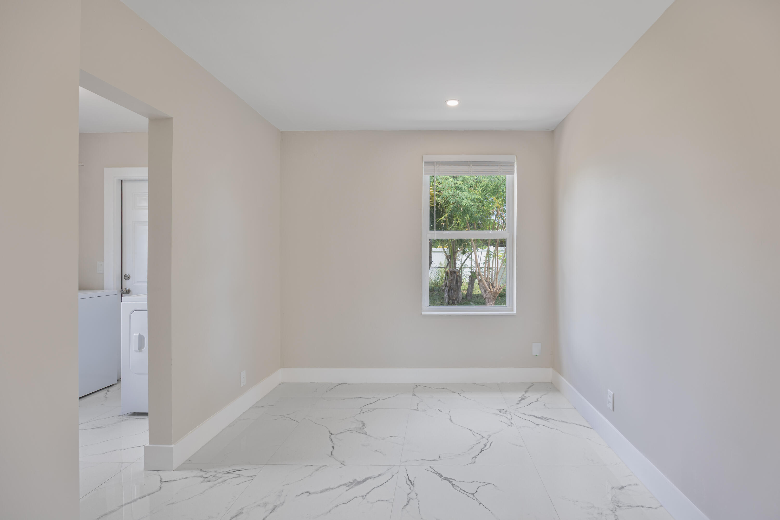 215 Evergreen, Lake Park FL 33403
