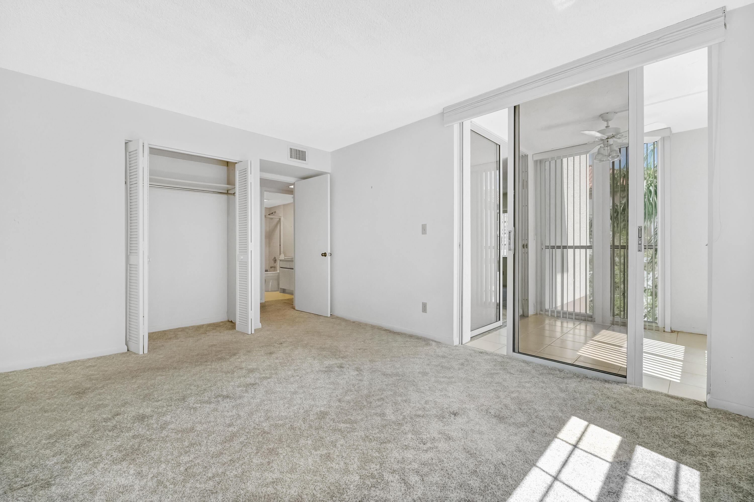 7370 Orangewood ##208, Boca Raton FL 33433