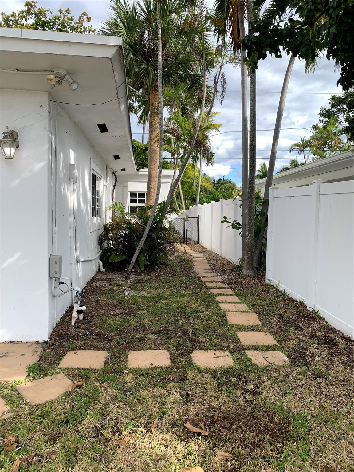 2624 N Ocean, Fort Lauderdale FL 33308