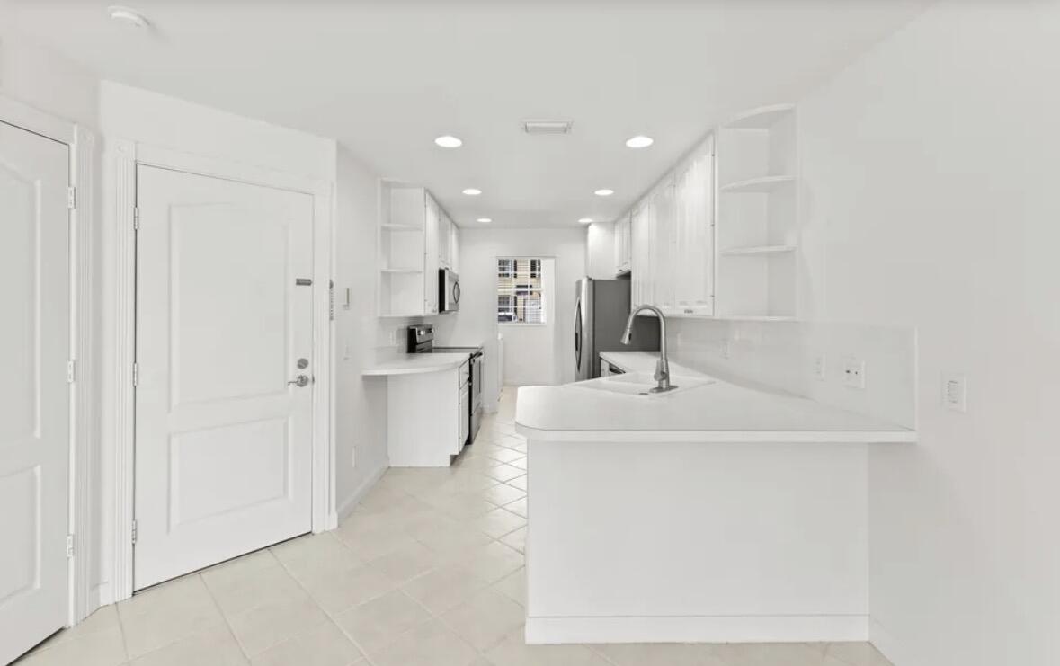 2006 Tigris, West Palm Beach FL 33411