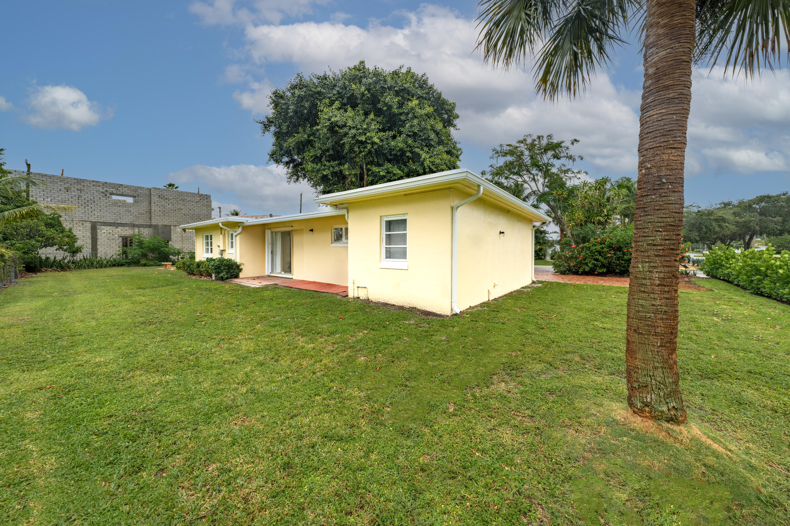 199 NW 9TH, Boca Raton FL 33432