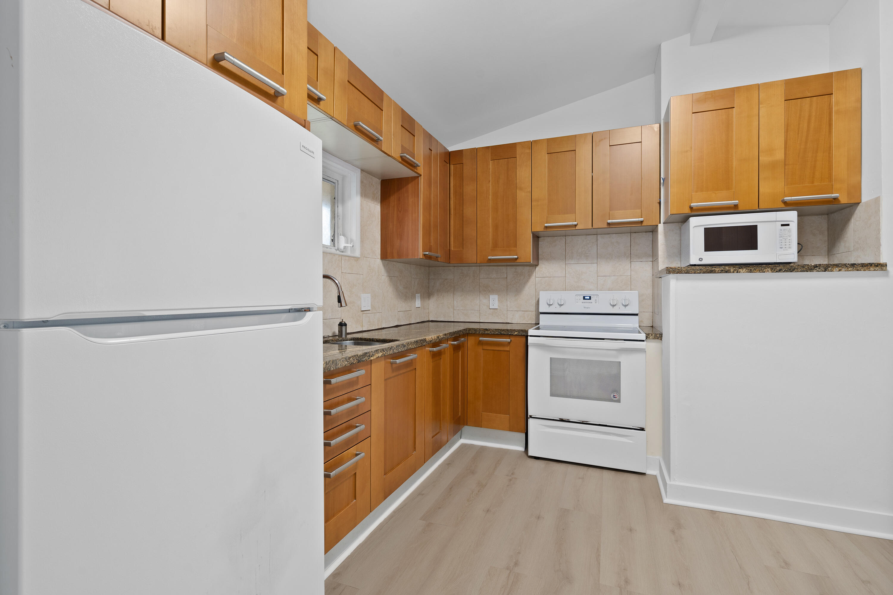 199 NW 9TH, Boca Raton FL 33432