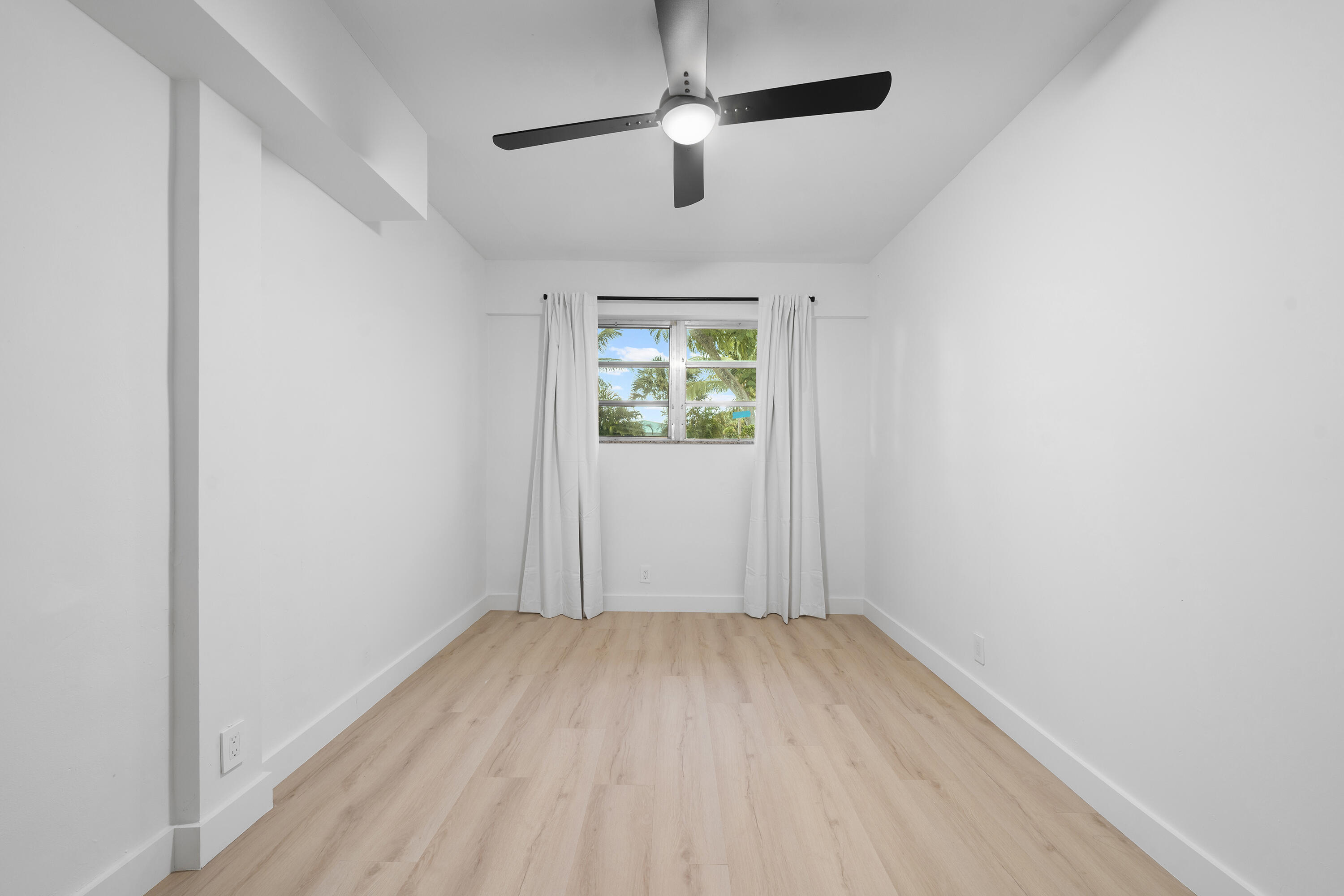 199 NW 9TH, Boca Raton FL 33432
