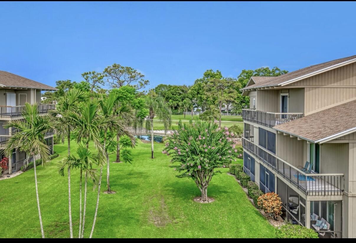 18390 SE WOOD HAVEN #e, Jupiter FL 33469