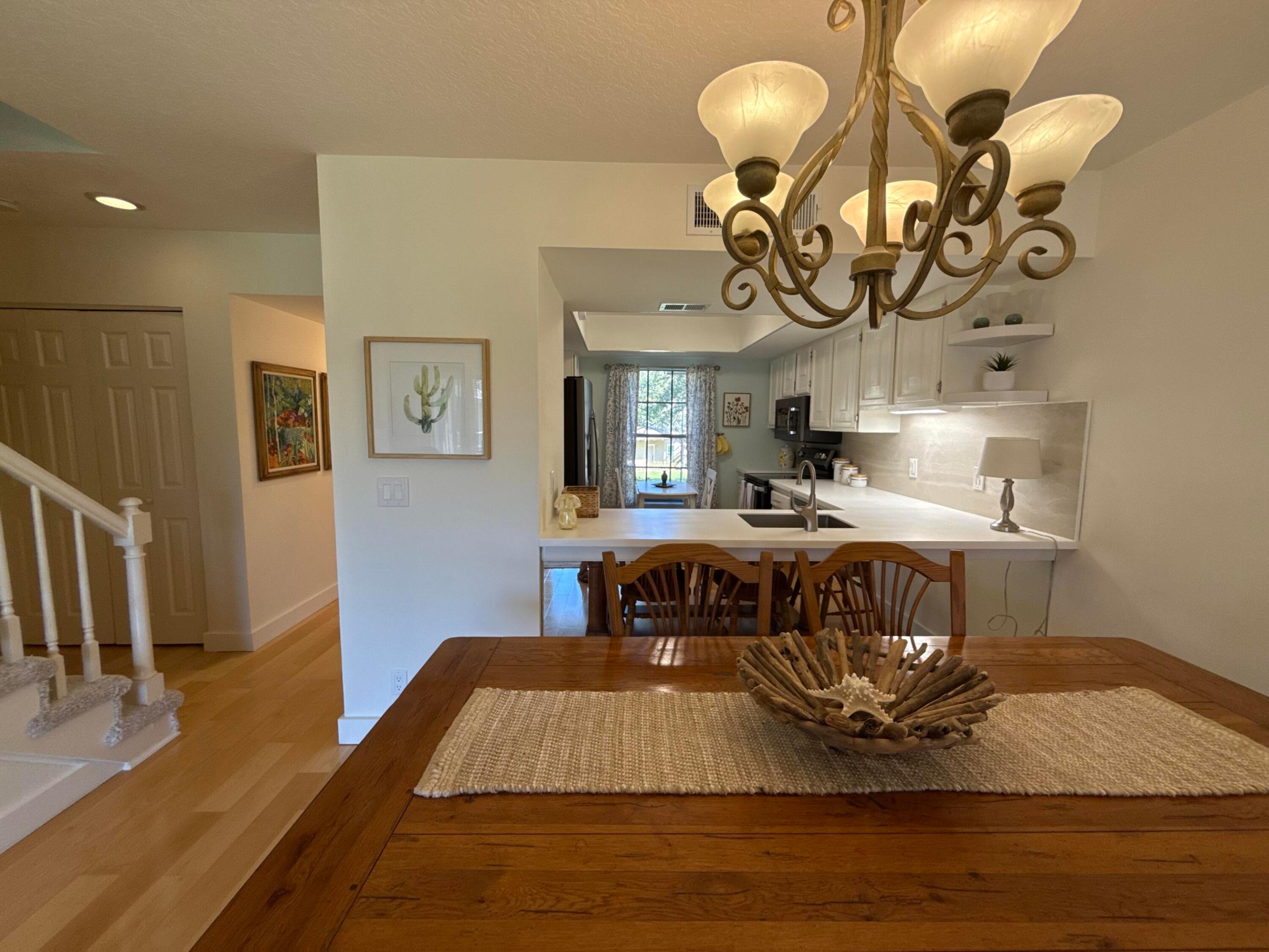 18390 SE WOOD HAVEN #e, Jupiter FL 33469