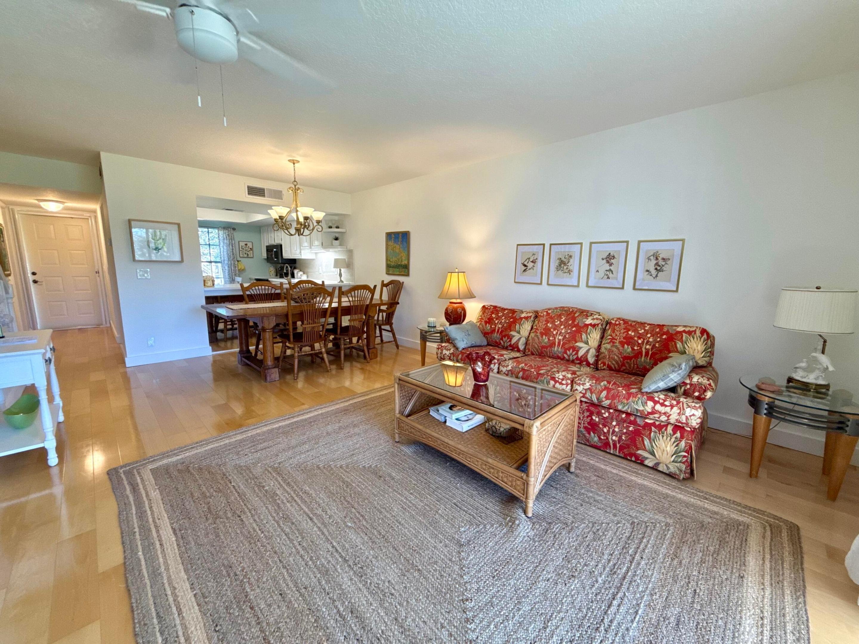 18390 SE WOOD HAVEN #e, Jupiter FL 33469
