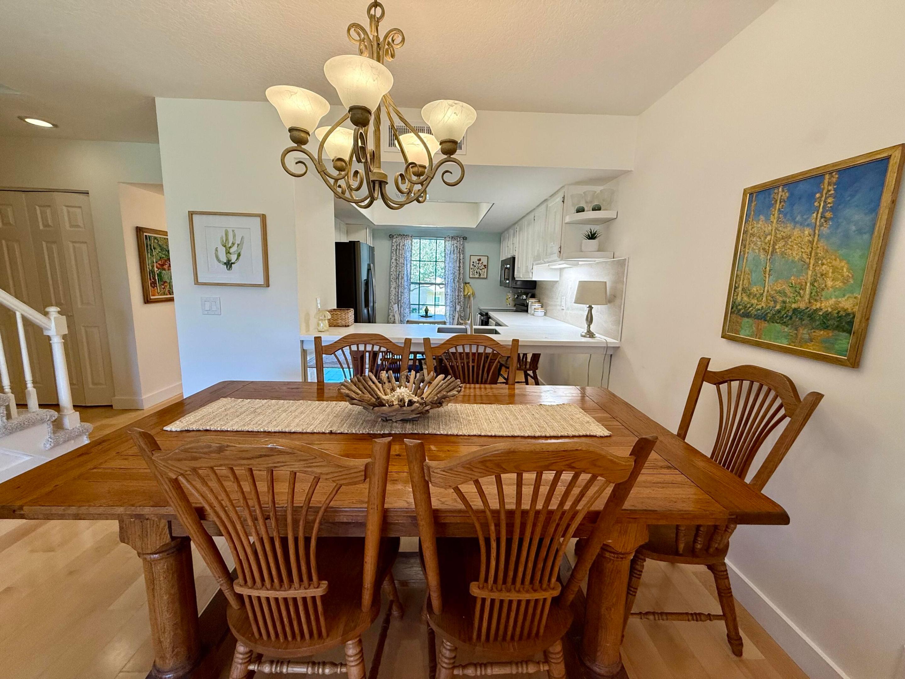 18390 SE WOOD HAVEN #e, Jupiter FL 33469