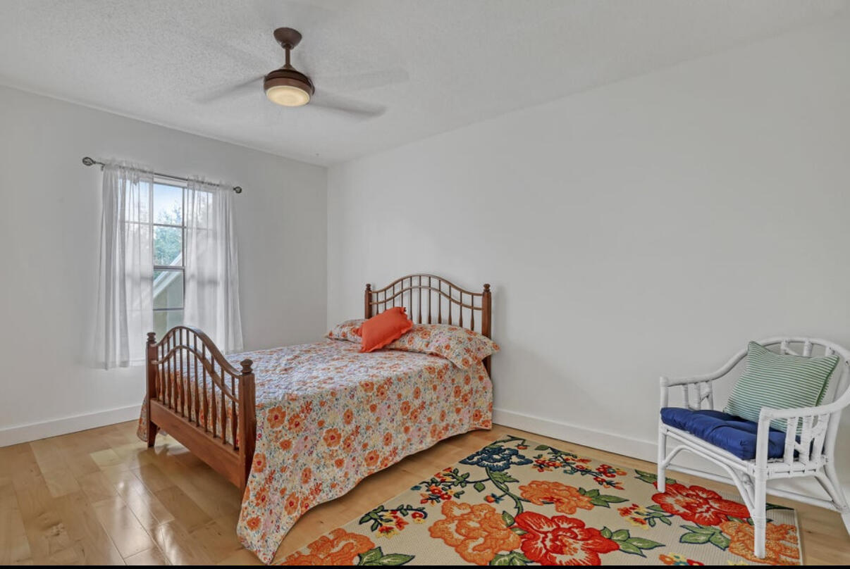 18390 SE WOOD HAVEN #e, Jupiter FL 33469