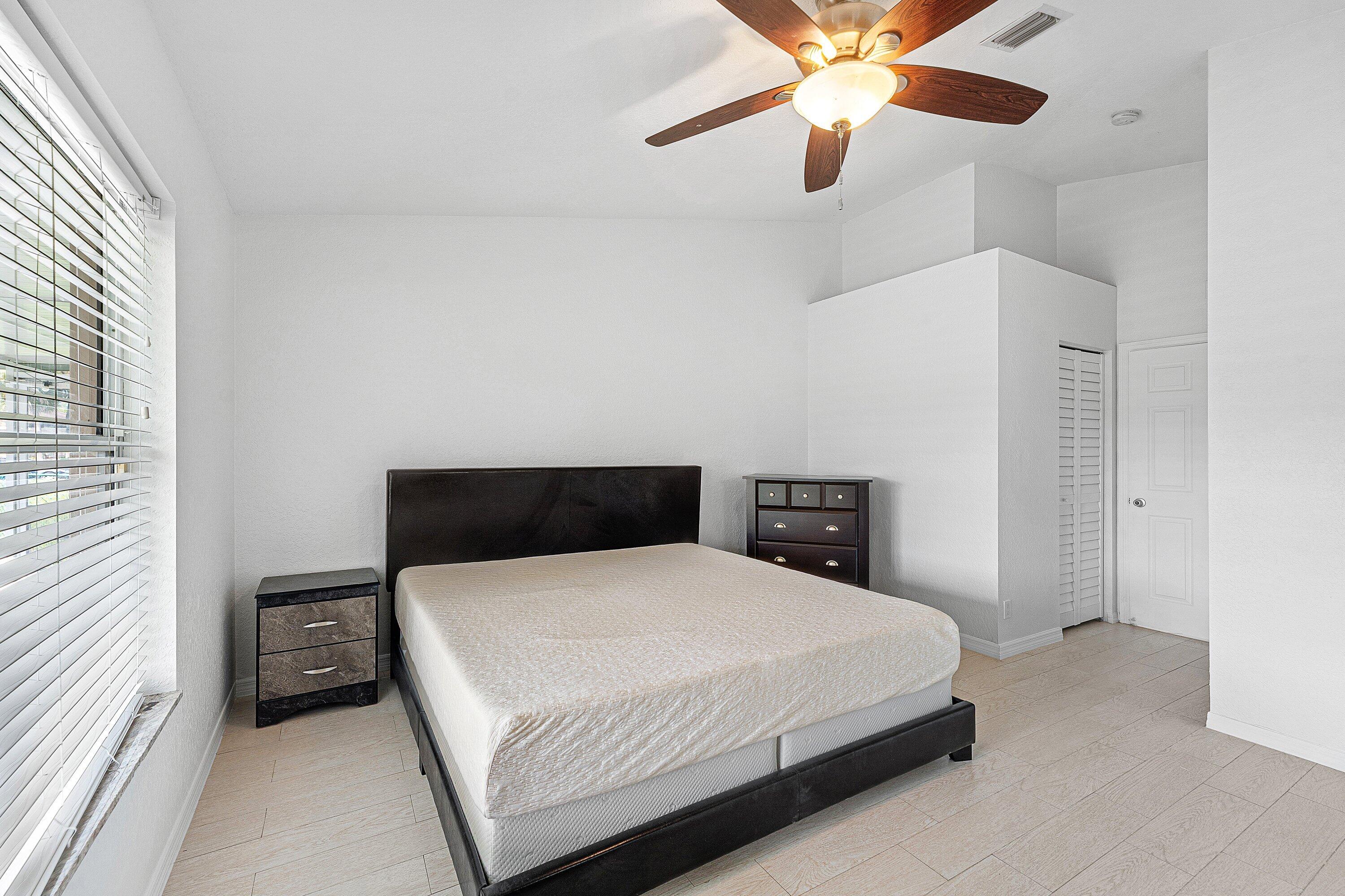 5427 Club, Haverhill FL 33415