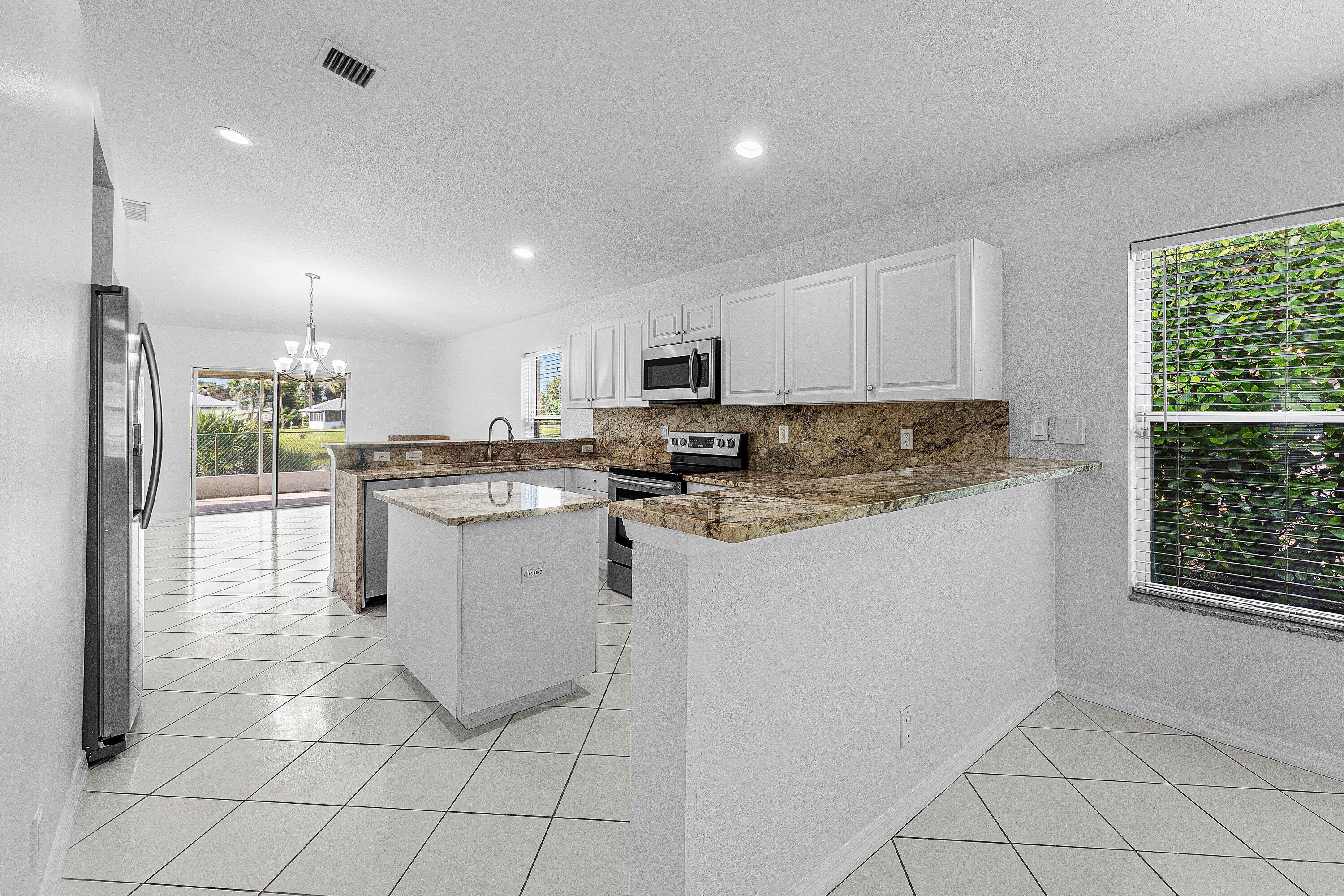 5427 Club, Haverhill FL 33415
