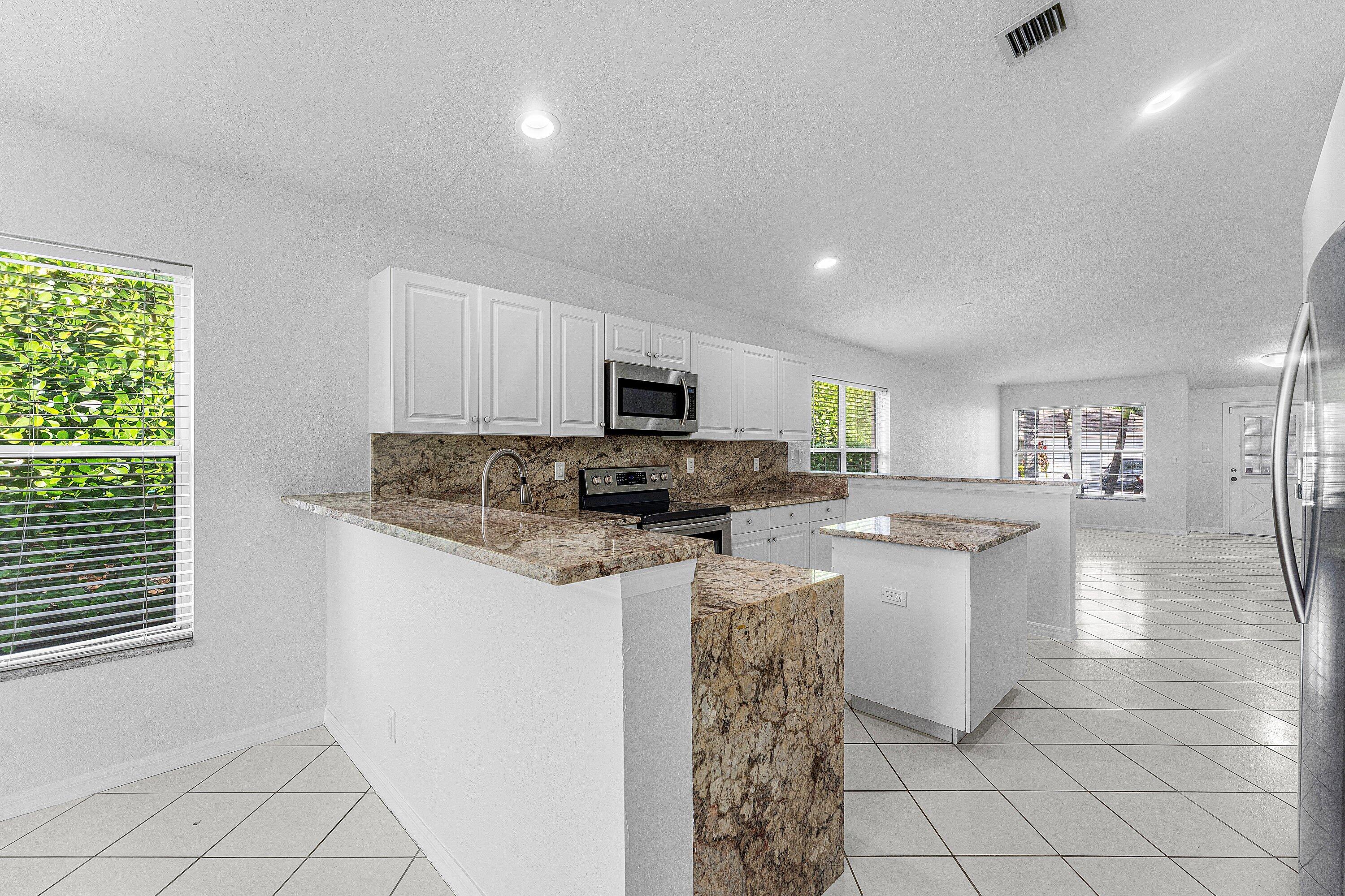 5427 Club, Haverhill FL 33415