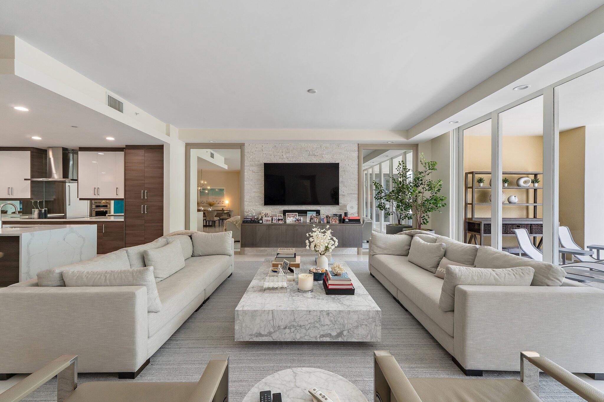 2720 Donald Ross #202, Palm Beach Gardens FL 33410