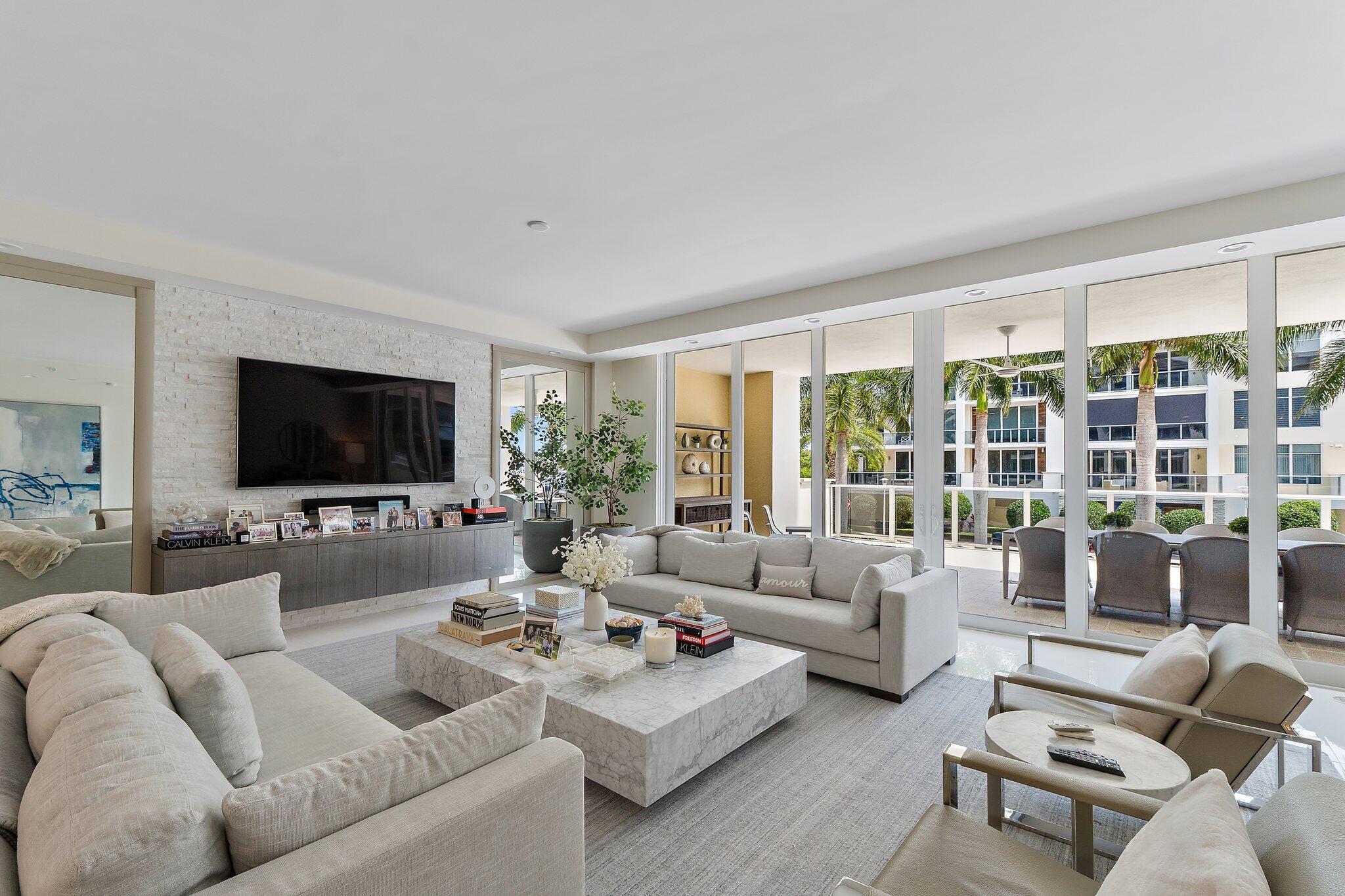 2720 Donald Ross #202, Palm Beach Gardens FL 33410