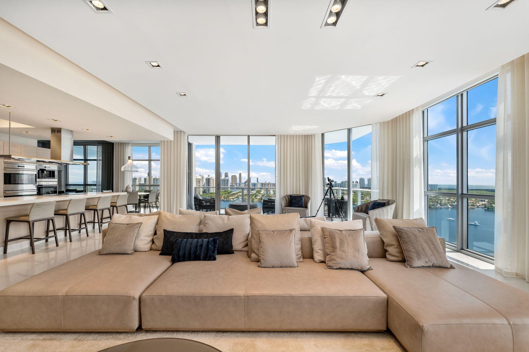 17301 BISCAYNE #PH-7, North Miami Beach FL 33160