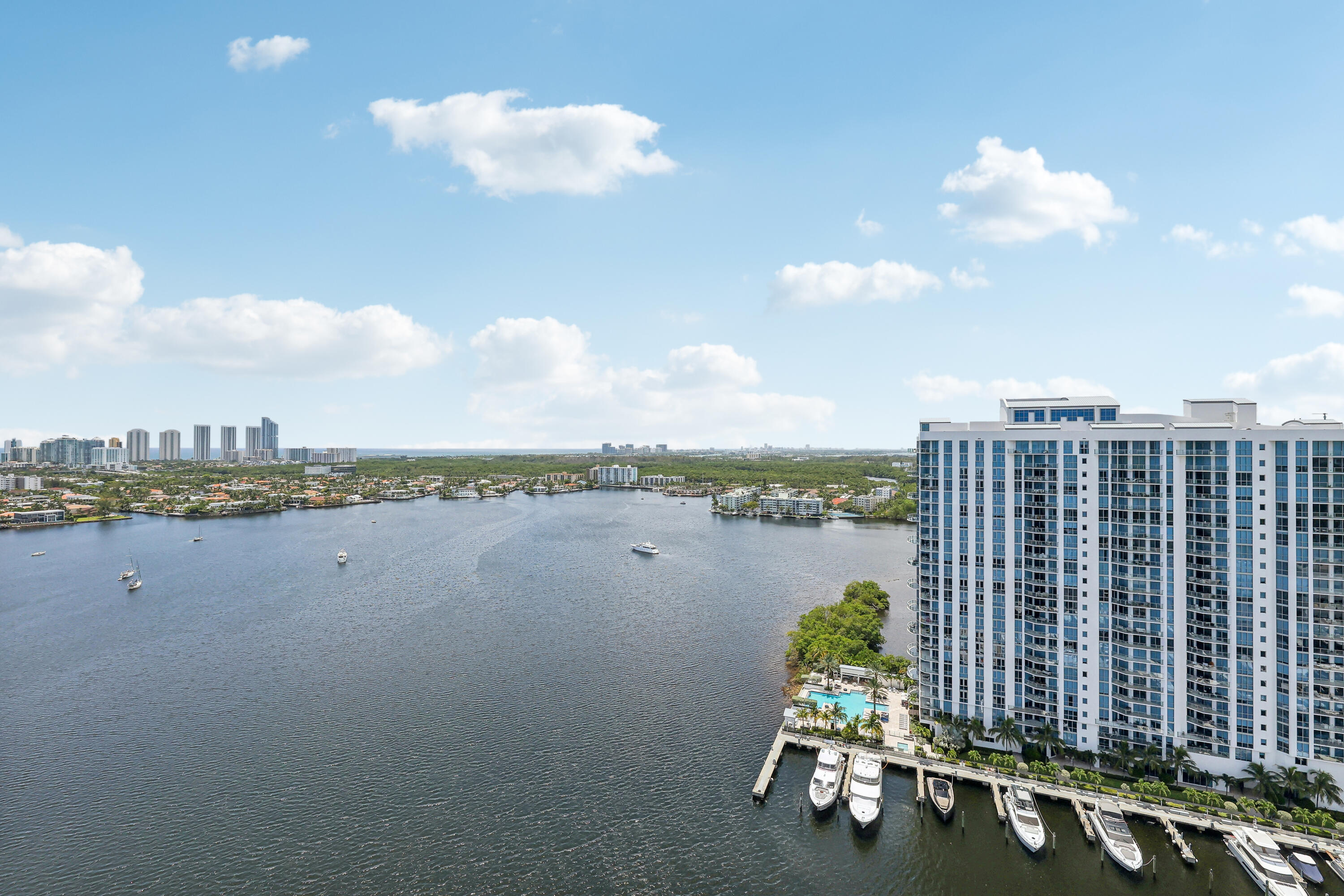 17301 BISCAYNE #PH-7, North Miami Beach FL 33160