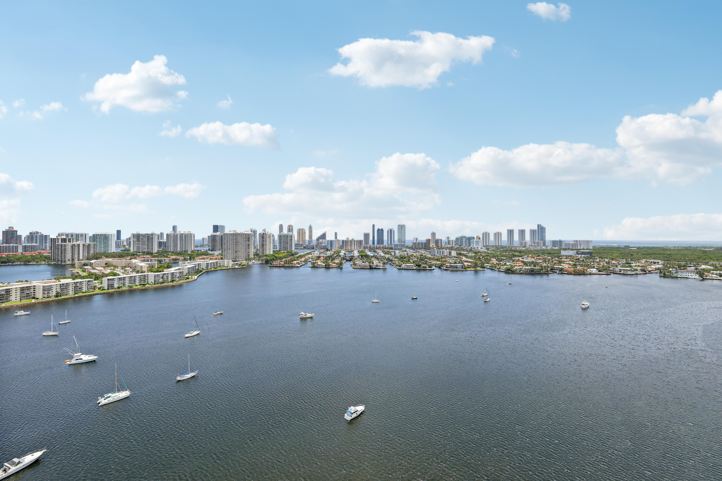 17301 BISCAYNE #PH-7, North Miami Beach FL 33160