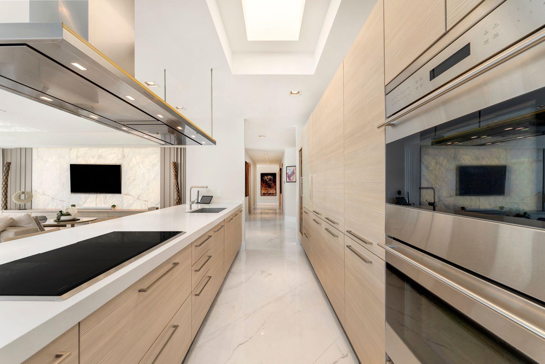 17301 BISCAYNE #PH-7, North Miami Beach FL 33160