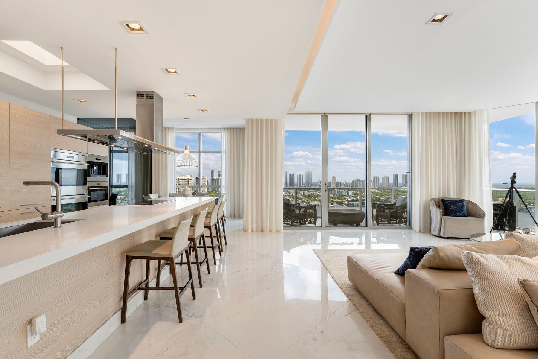 17301 BISCAYNE #PH-7, North Miami Beach FL 33160