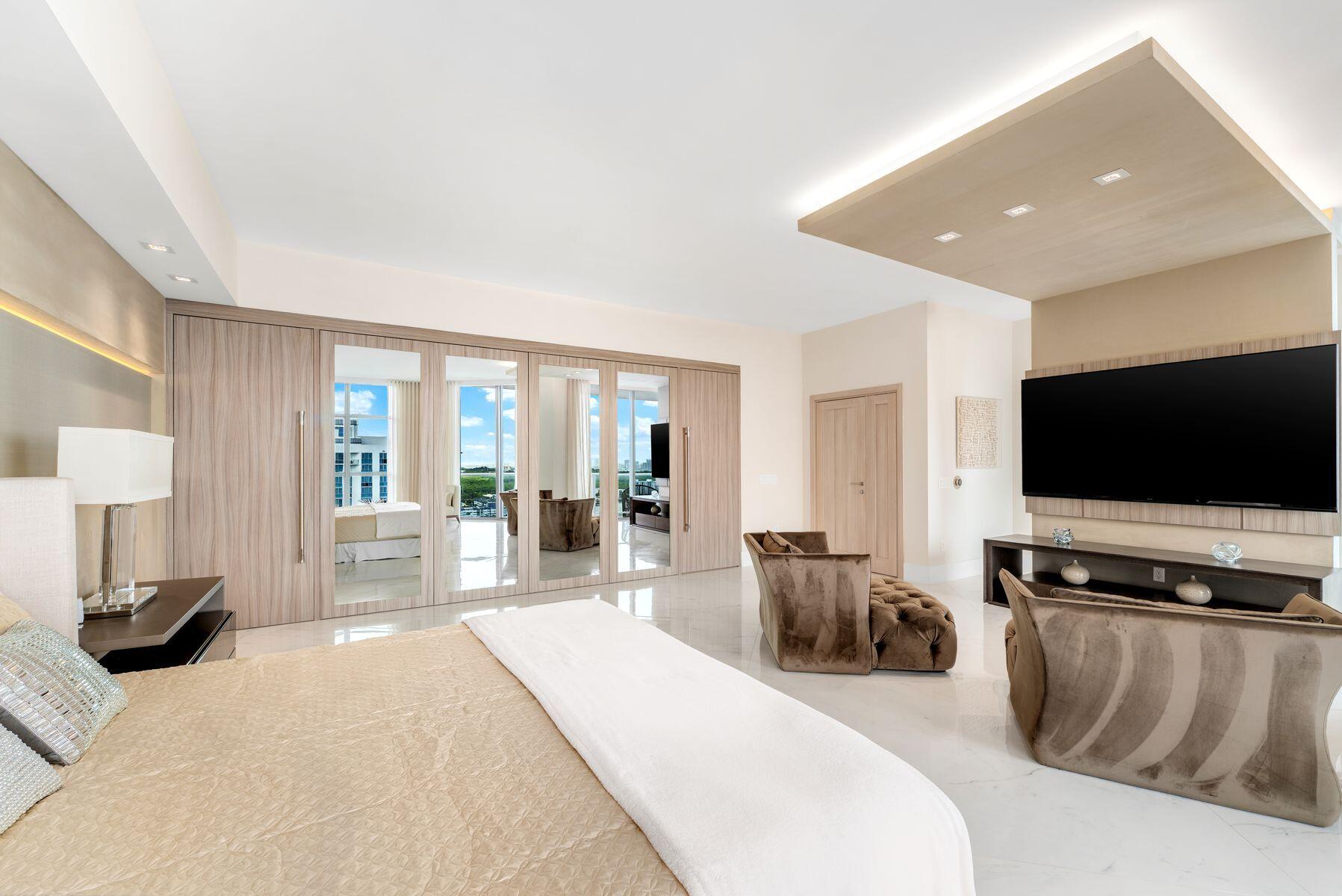 17301 BISCAYNE #PH-7, North Miami Beach FL 33160