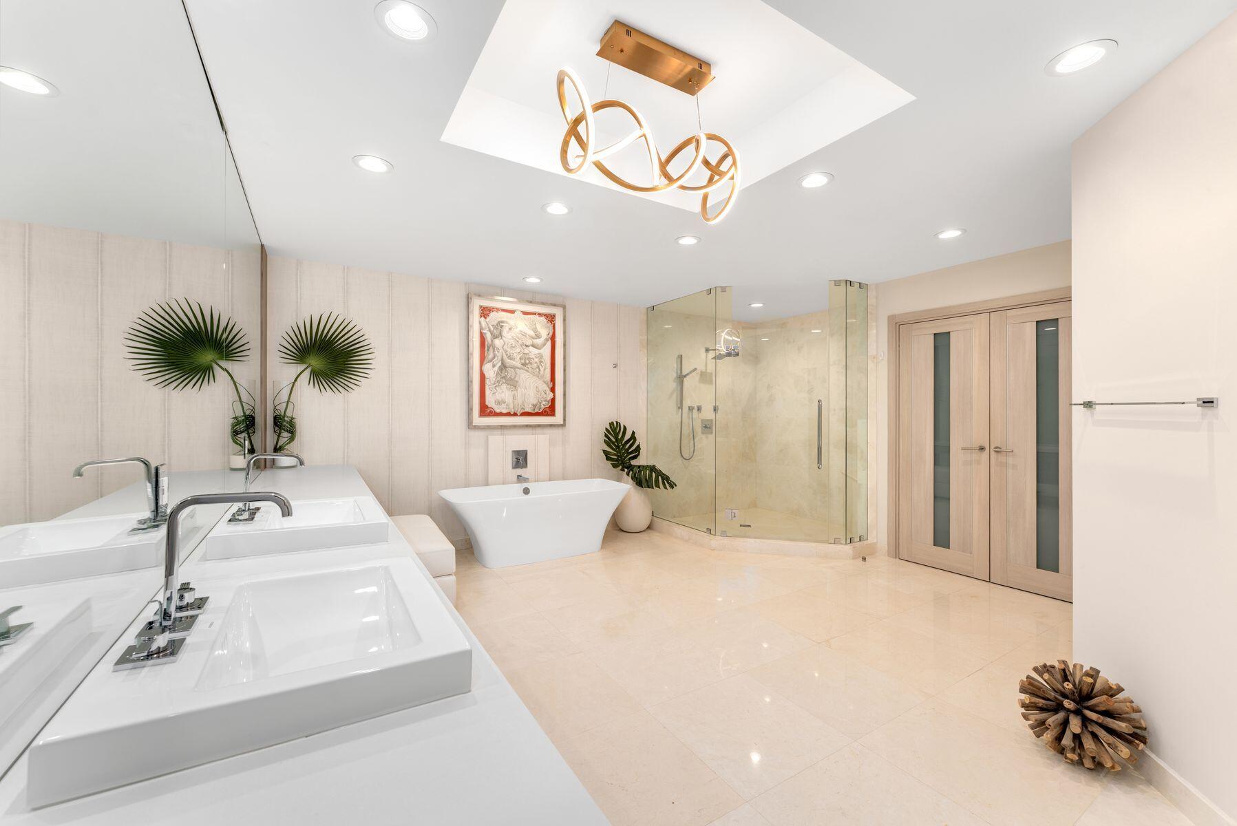 17301 BISCAYNE #PH-7, North Miami Beach FL 33160
