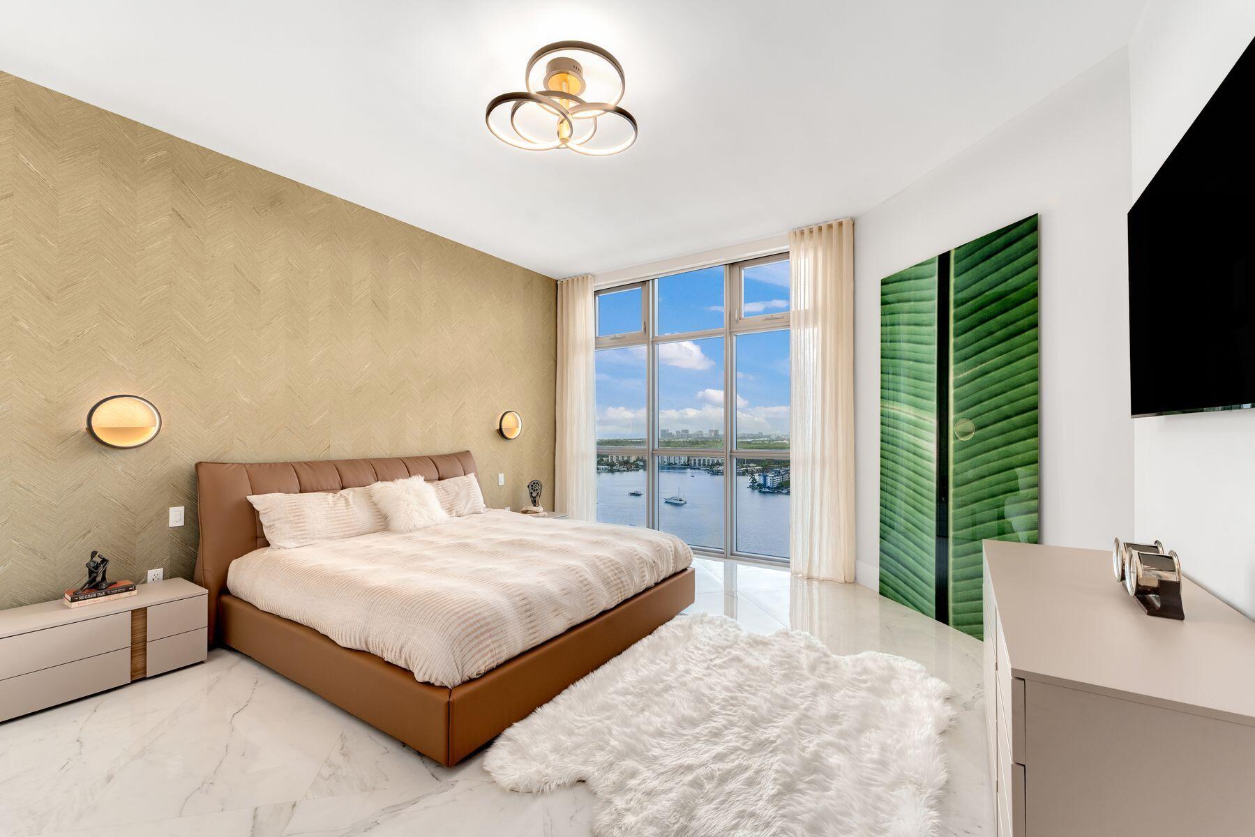 17301 BISCAYNE #PH-7, North Miami Beach FL 33160